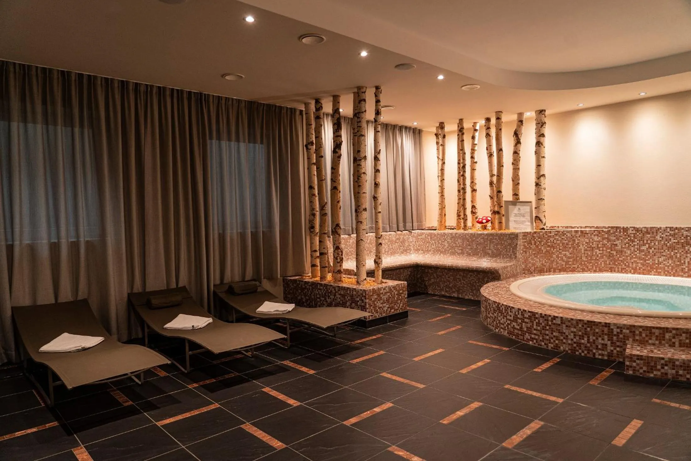 Hot Tub in HOTEL POST alpine cityflair