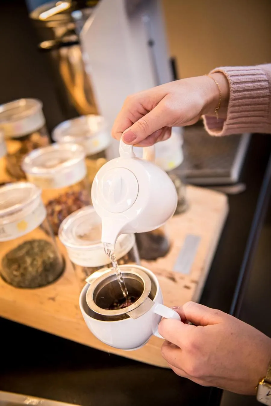 Coffee/tea facilities in HOTEL POST alpine cityflair