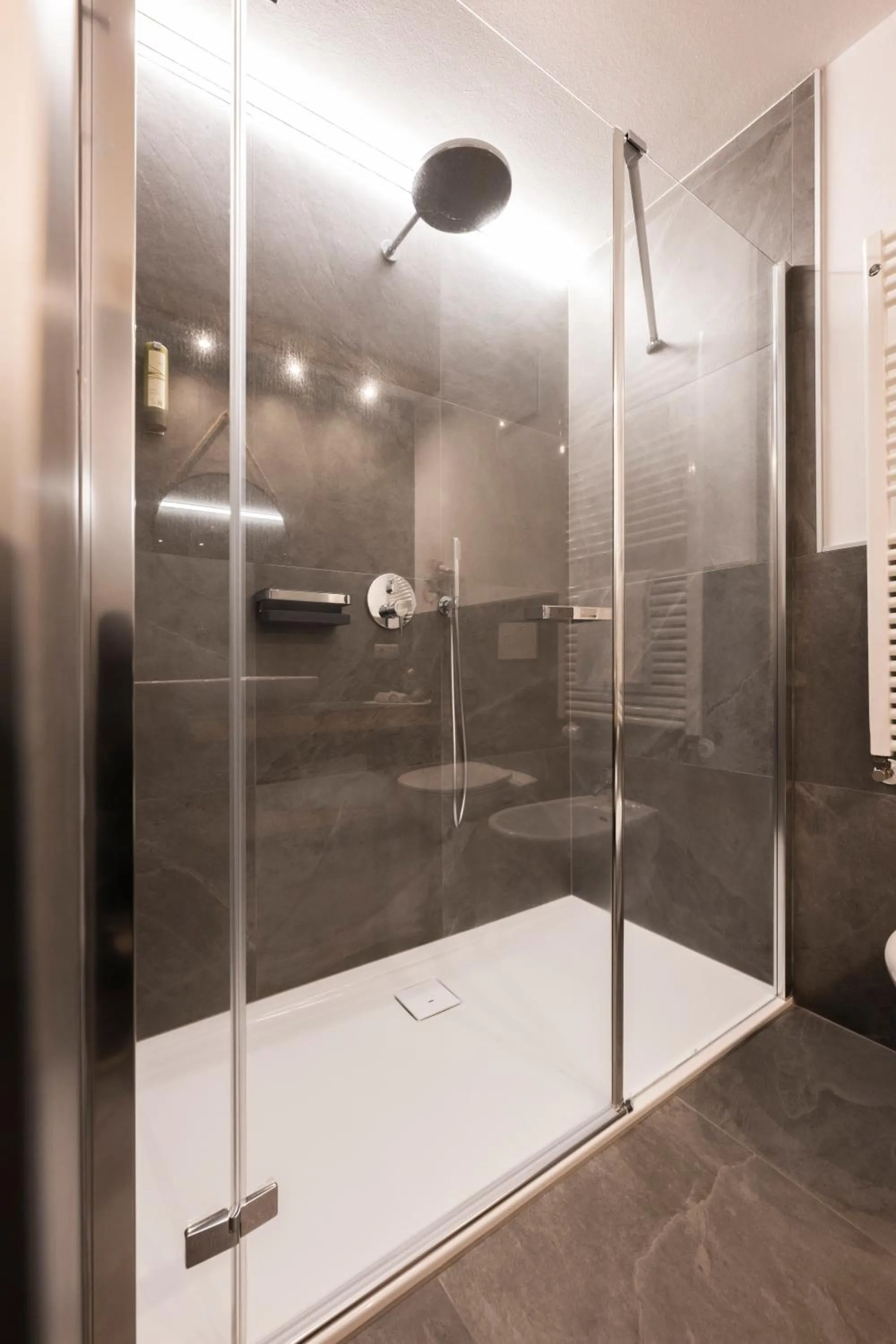 Shower in Naturhotel Miraval