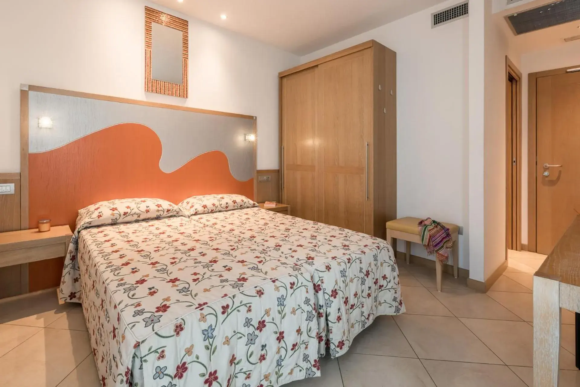 Twin Room - Disability Access in Hotel Katja Twin Room - Disability Access in Hotel Katja