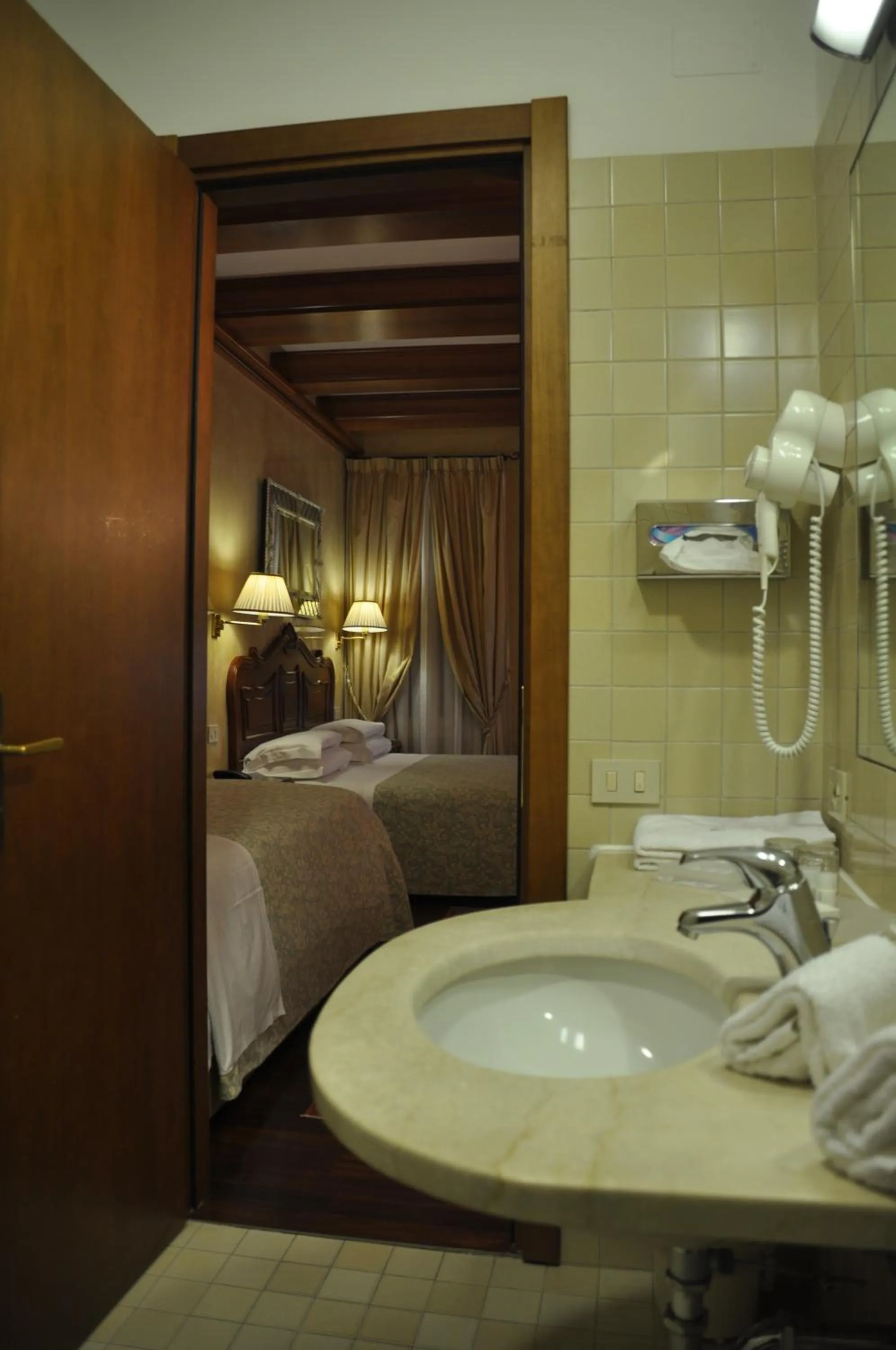 Bathroom in Hotel Bisanzio