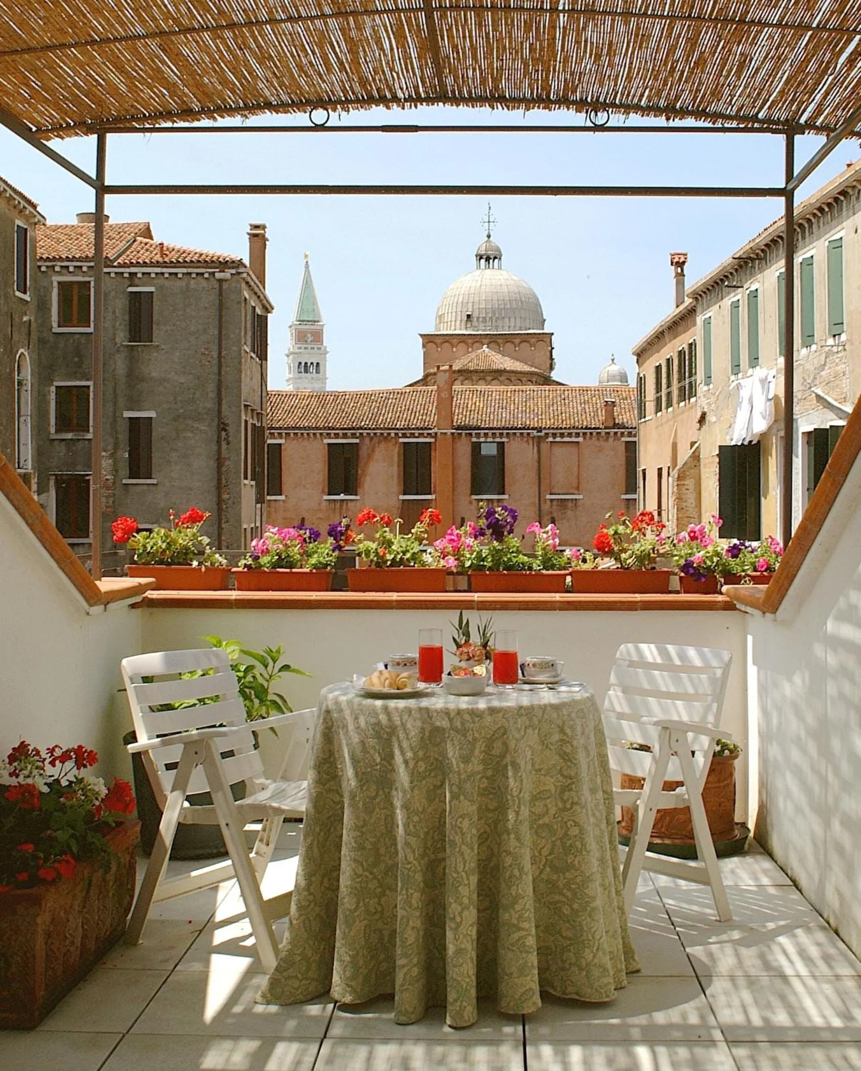 Day in Hotel Bisanzio