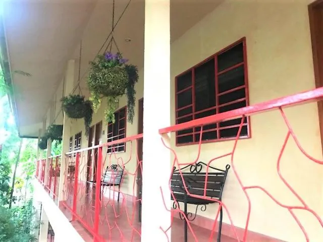 Facade/entrance in Hotel Tropical Sands Dominical