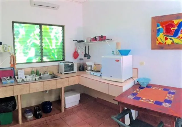 Kitchen or kitchenette in Hotel Tropical Sands Dominical
