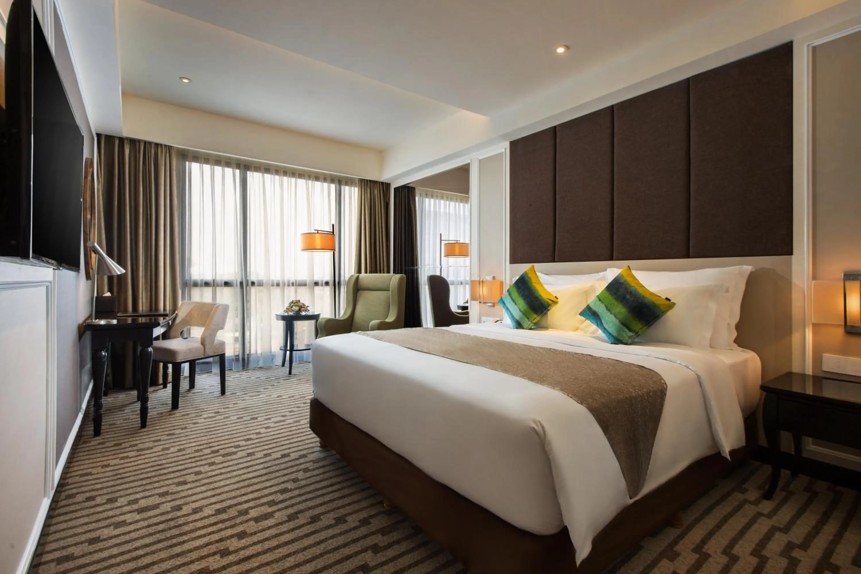 Photo of the whole room, Bed in Swiss-Belboutique Yogyakarta