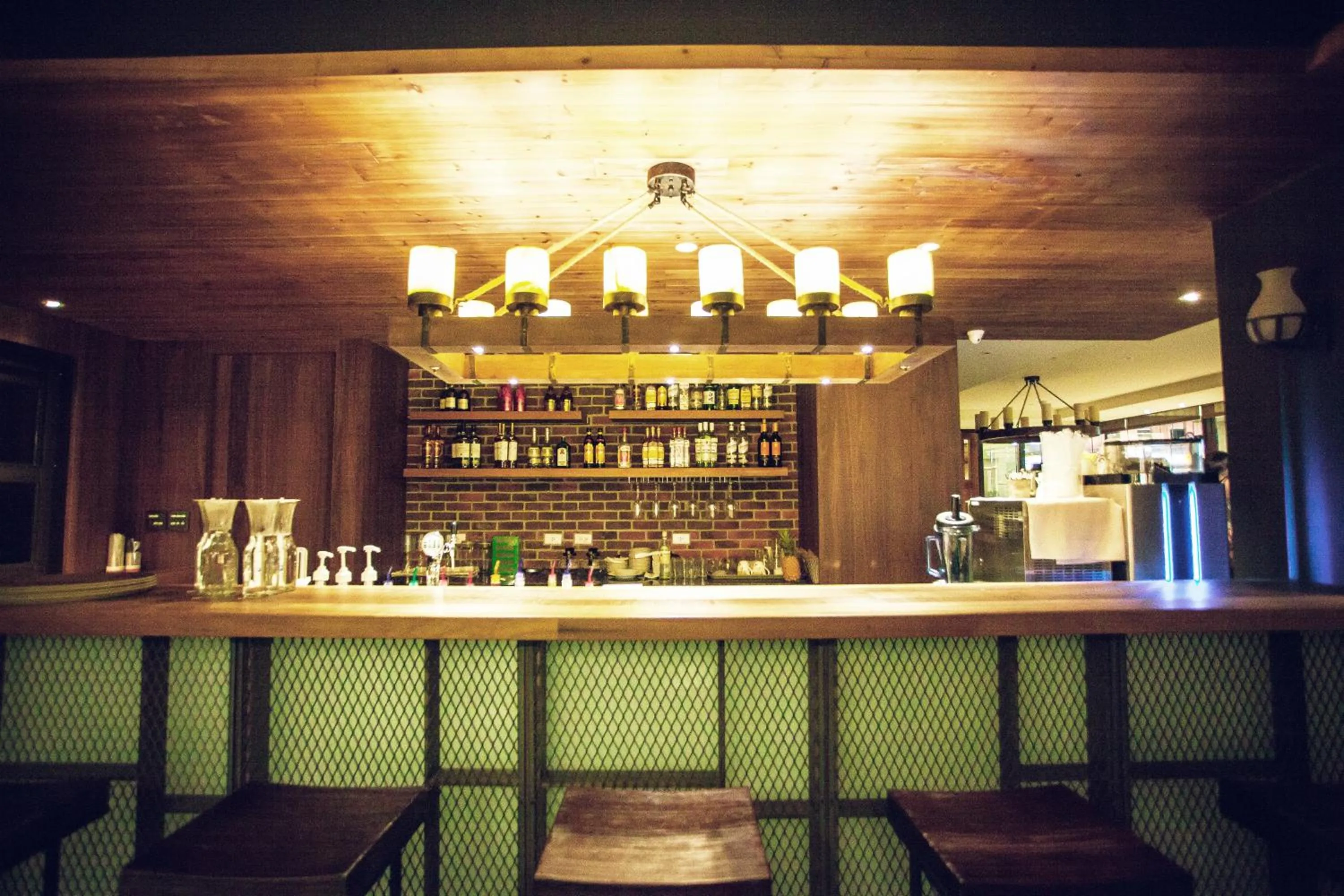 Restaurant/places to eat in Inn by the Village