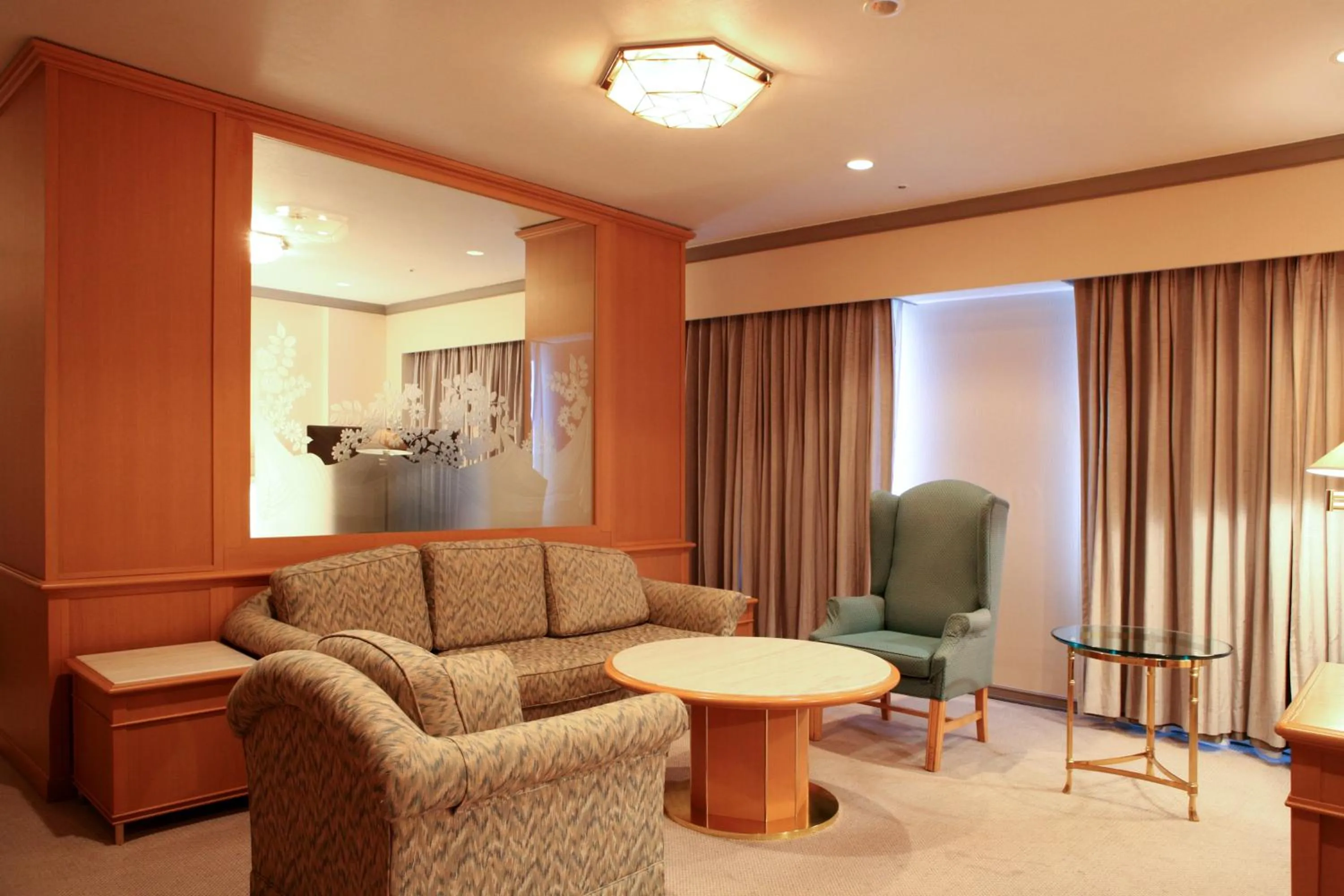 Seating area in Hotel Hamatsu