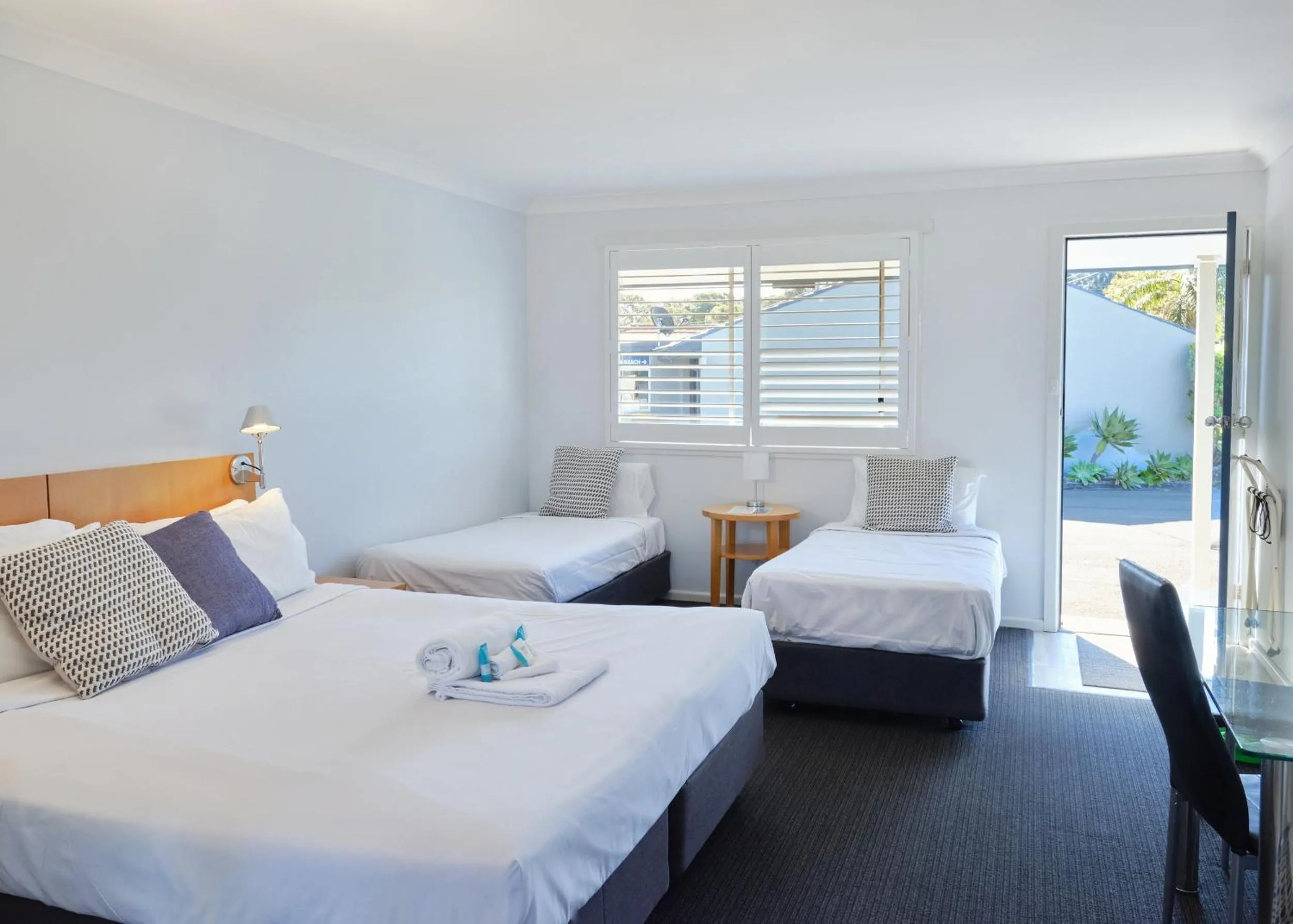 Bed in Culburra Beach Motel