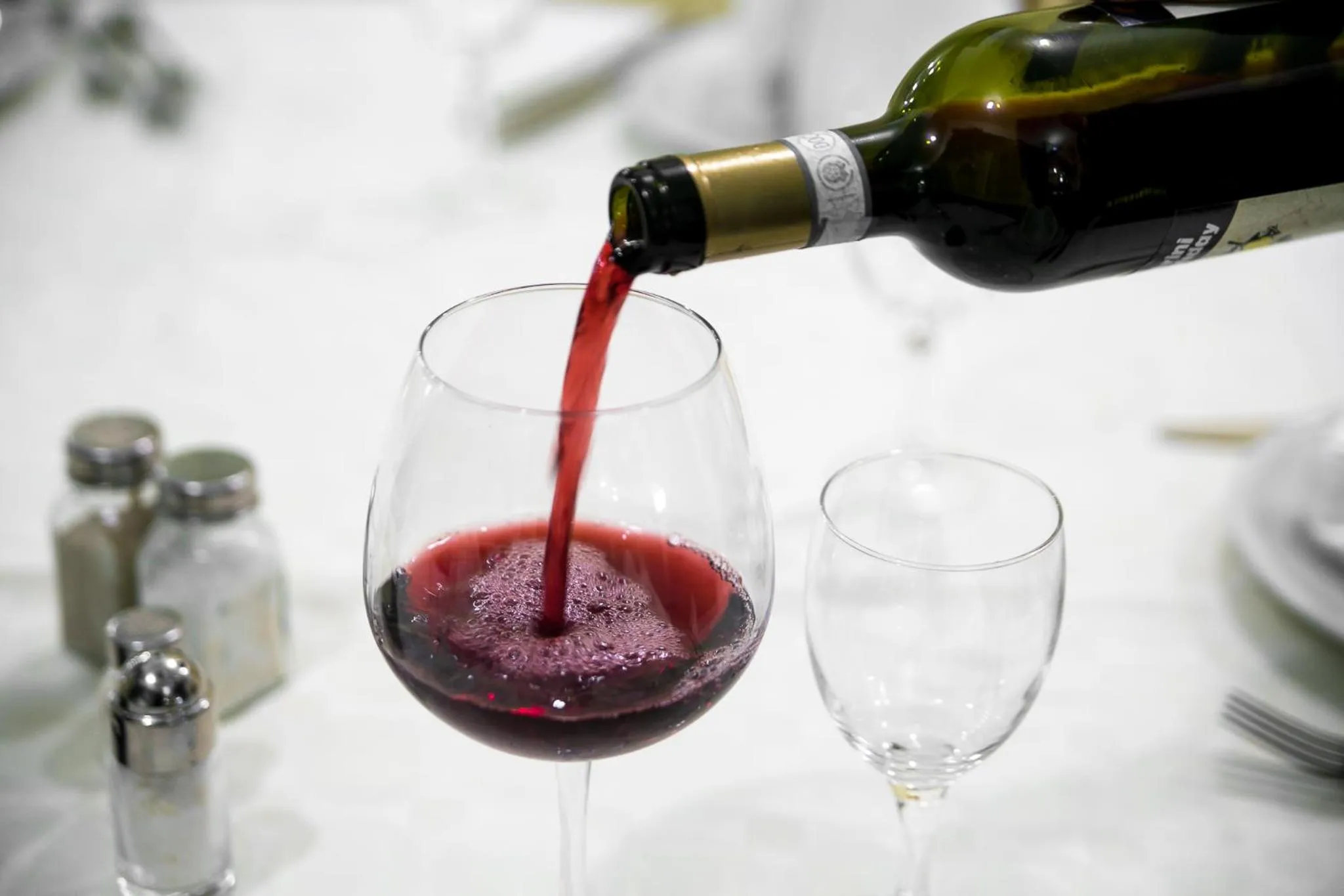 Restaurant/places to eat in Hotel Nike