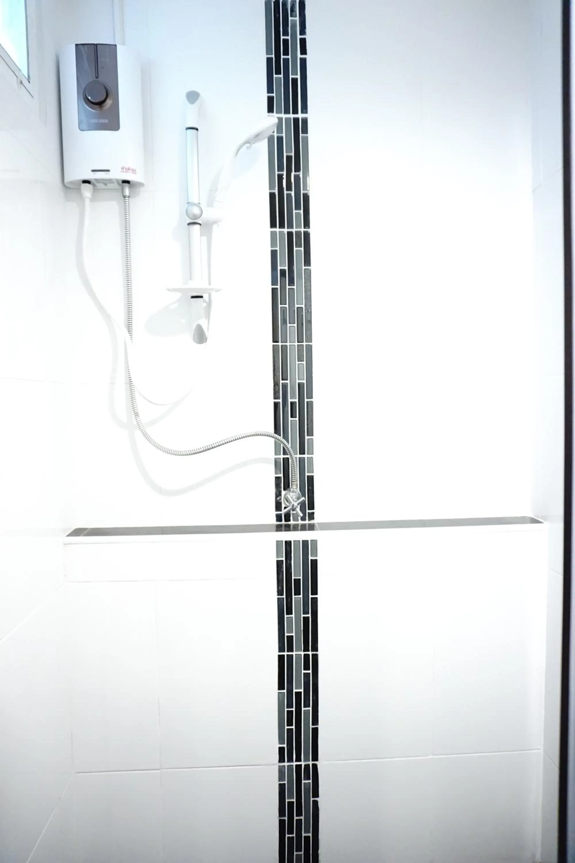 Shower in The Arni Sukhumvit 101