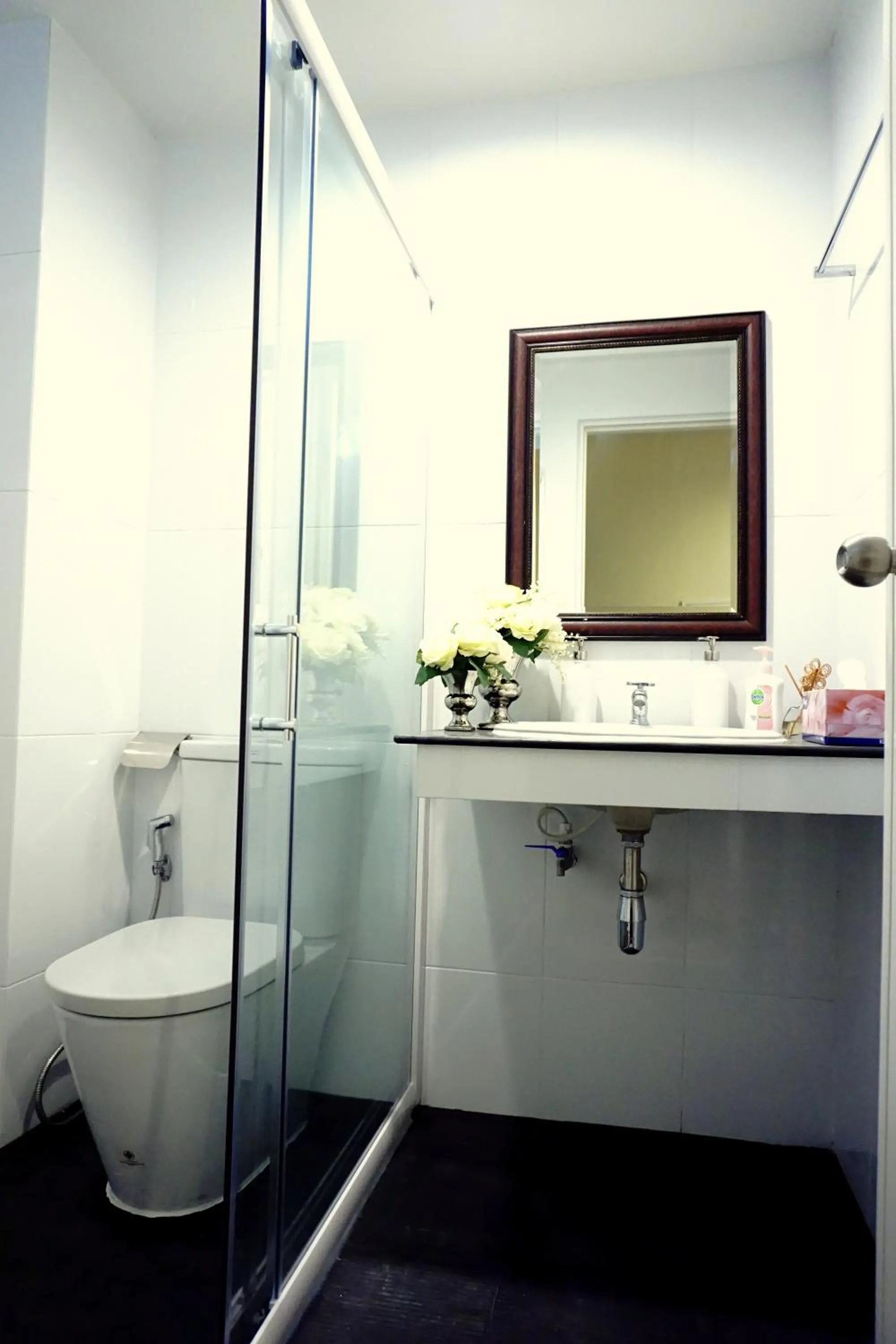 Shower in The Arni Sukhumvit 101