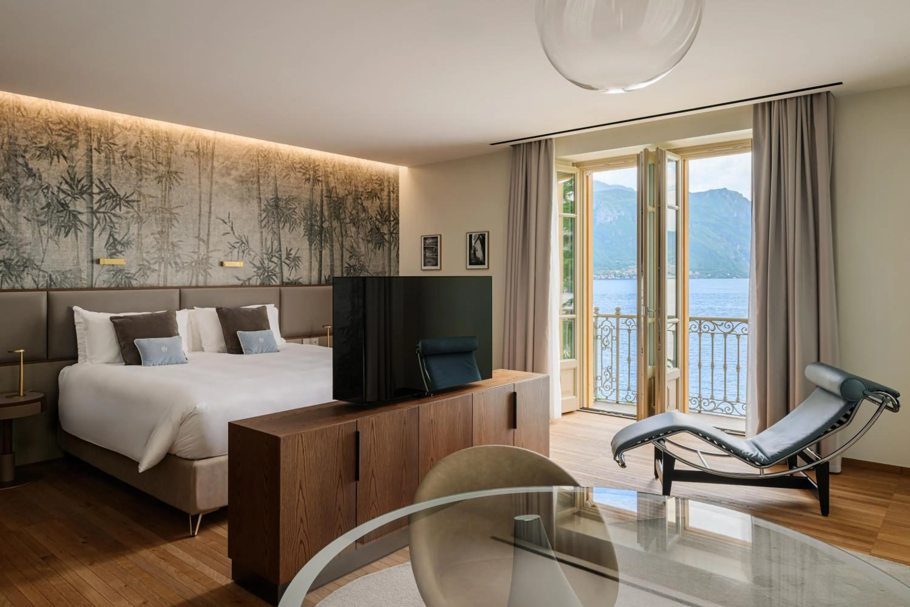 Bedroom, Bed in Grand Hotel Victoria concept & spa, by R Collection Hotels