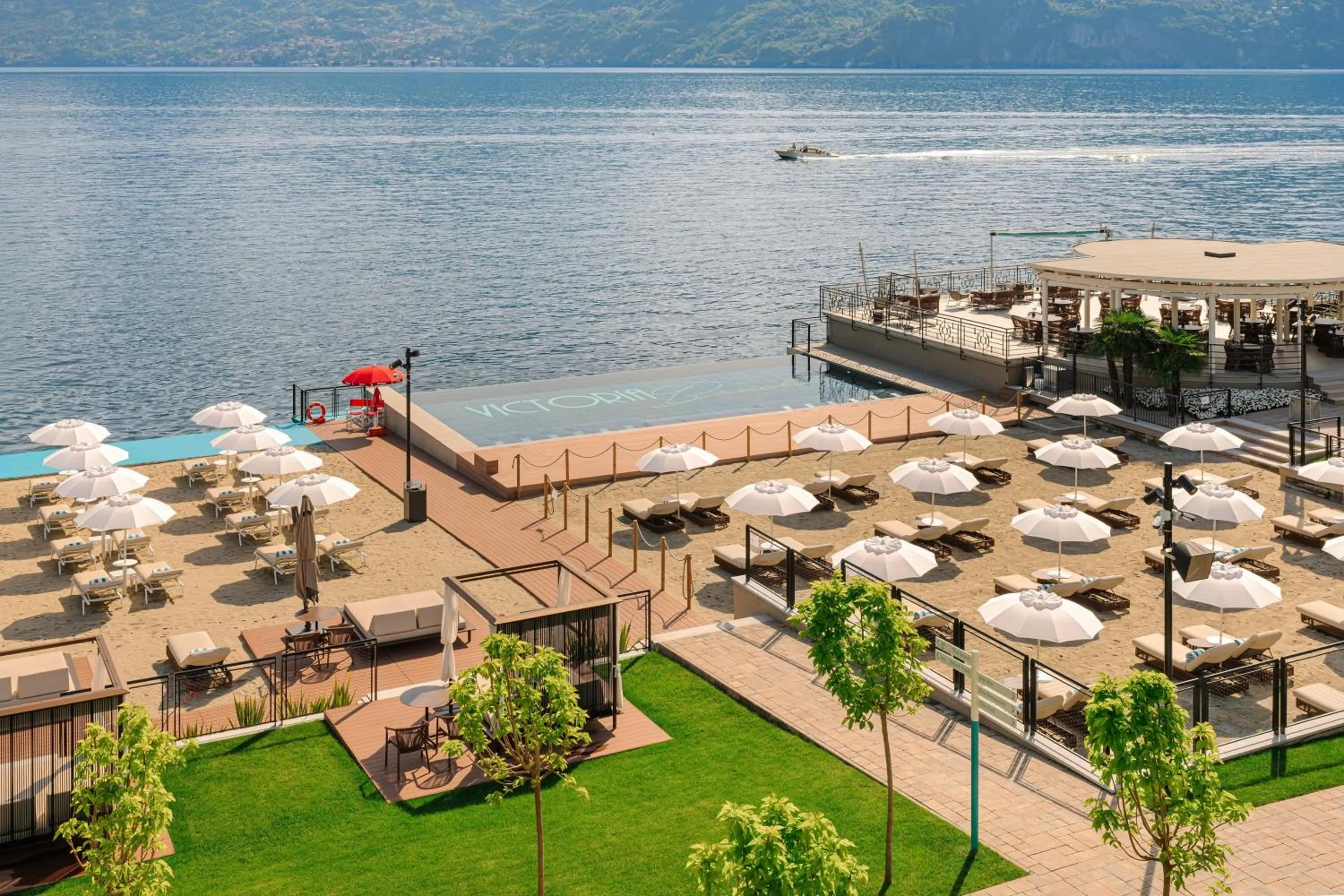 Beach in Grand Hotel Victoria concept & spa, by R Collection Hotels