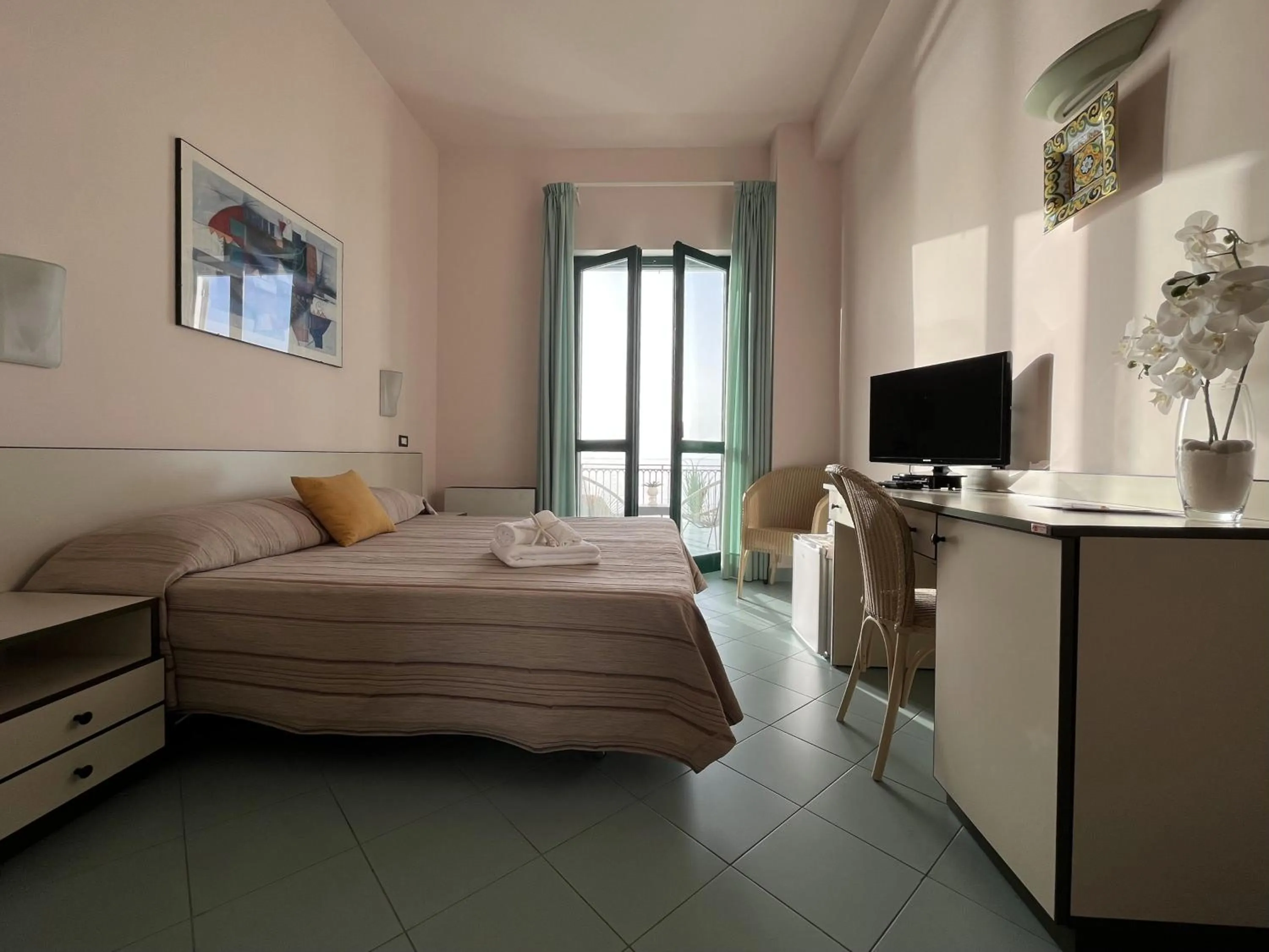Photo of the whole room, Bed in L'Approdo di Angelino