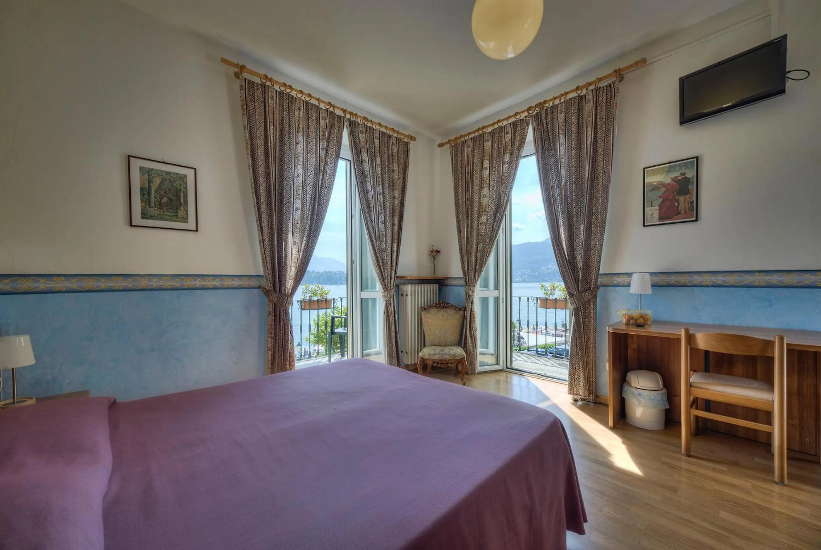 Day, Bed in Hotel Riviera