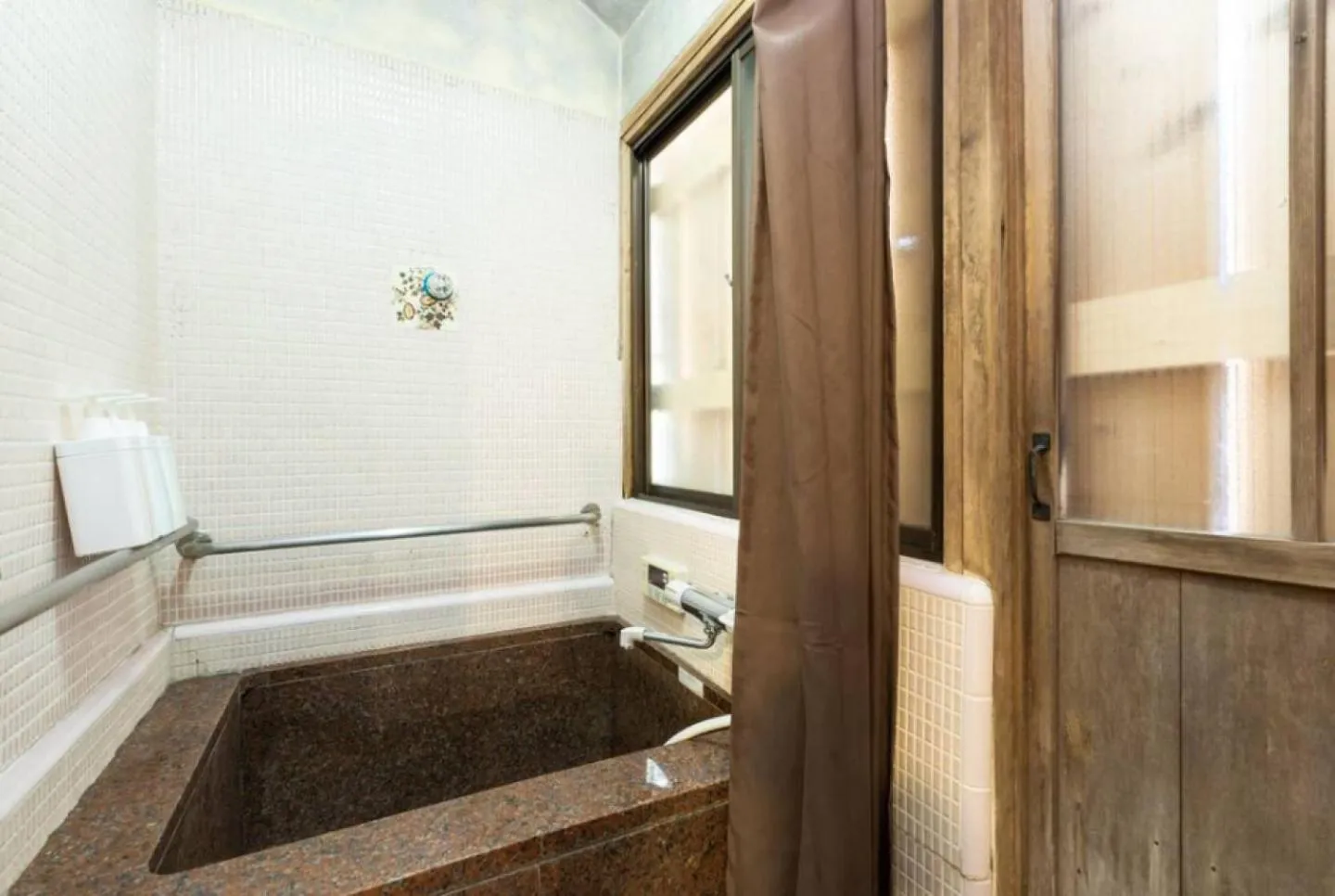 Shower in Guest House Koiya