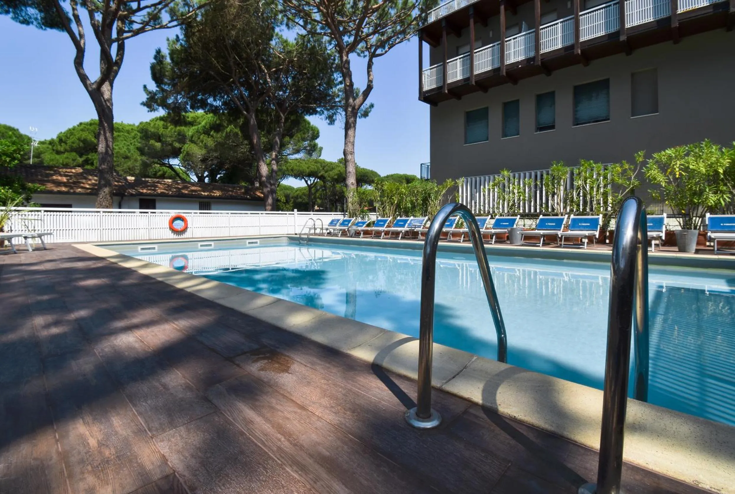 Pool view in Hotel Columbia