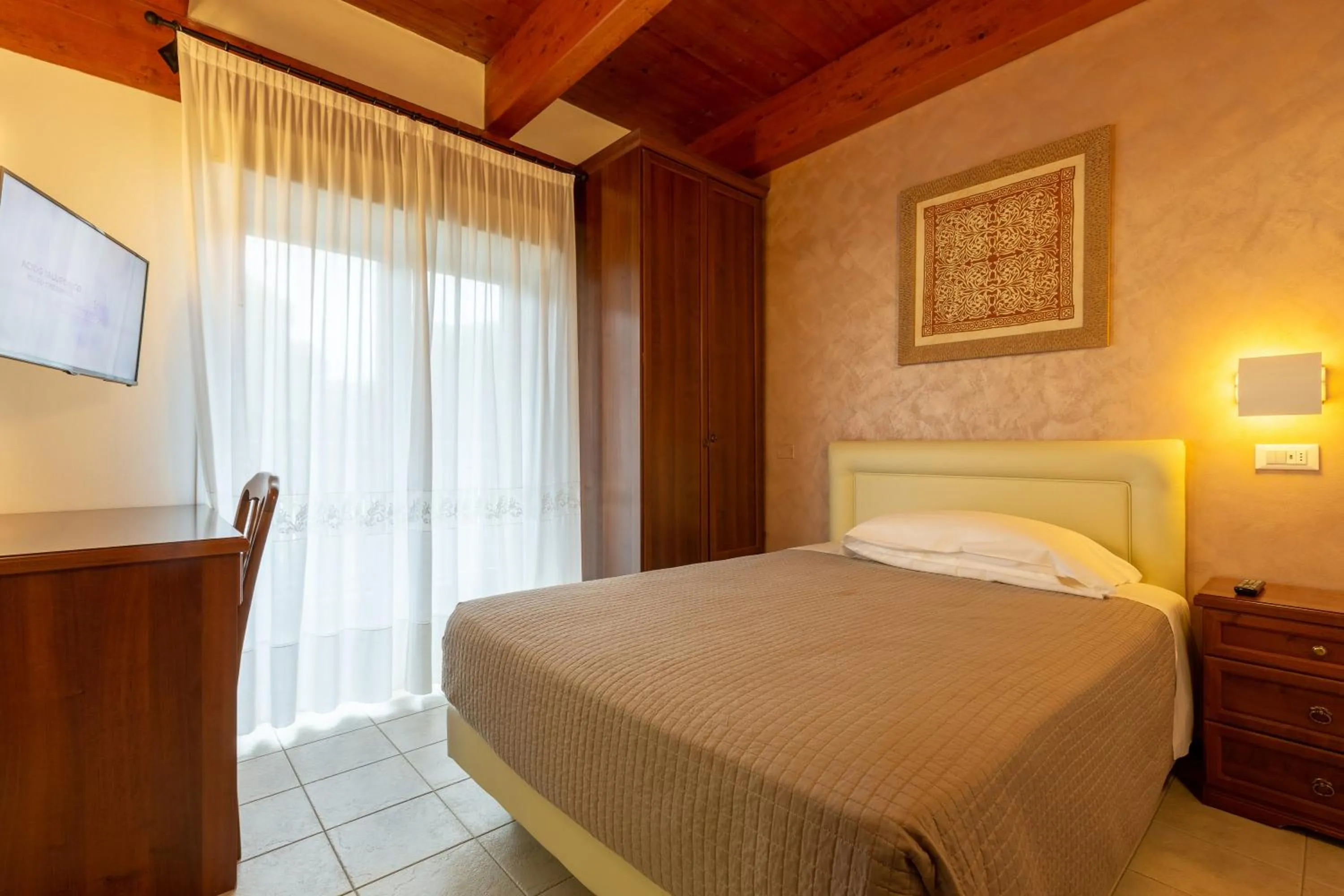 Bedroom, Bed in Hotel Columbia