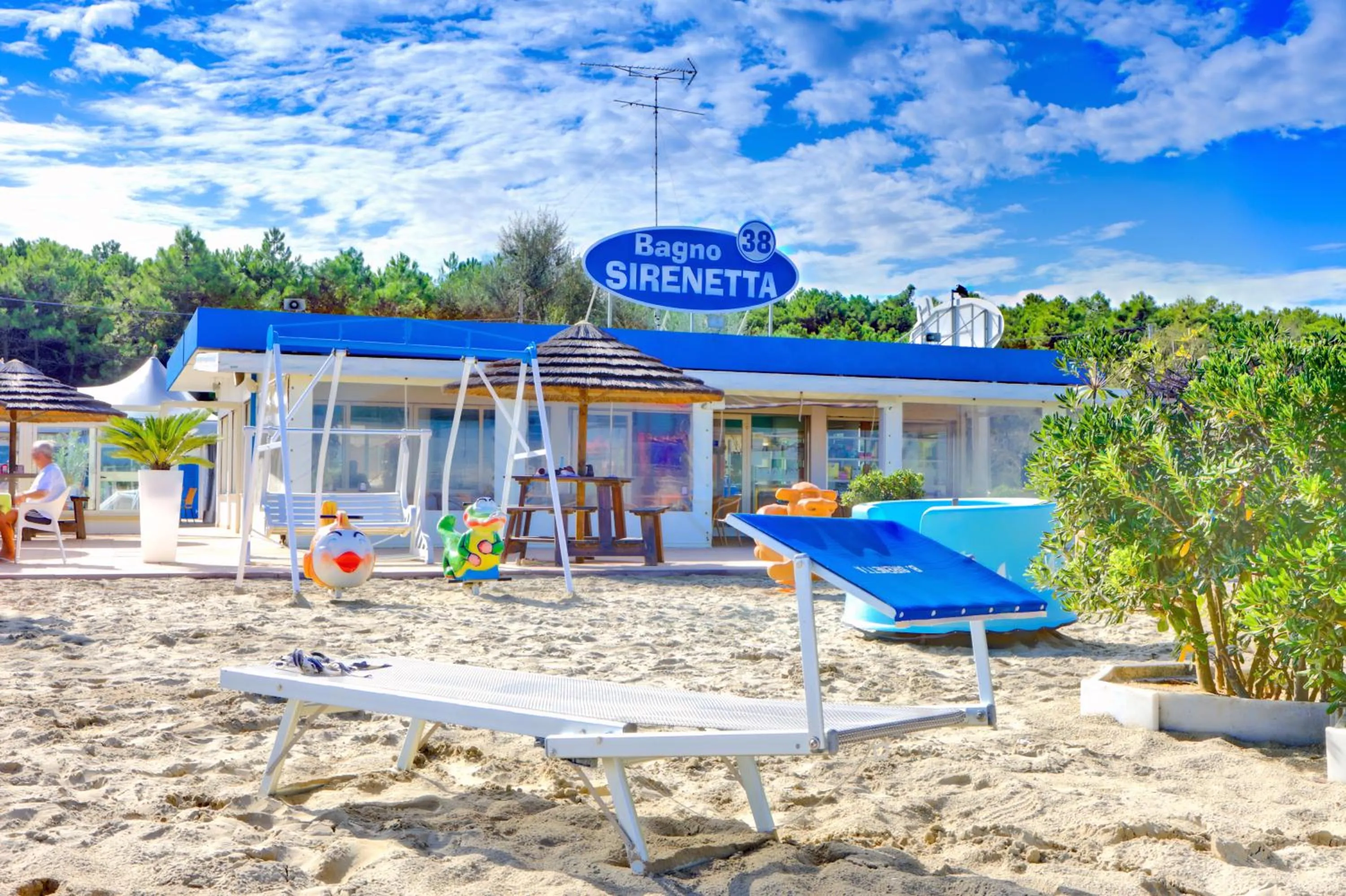 Beach in Hotel Columbia