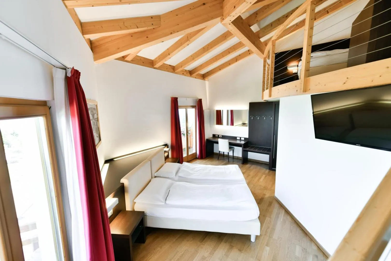 Bed in Hotel Montana