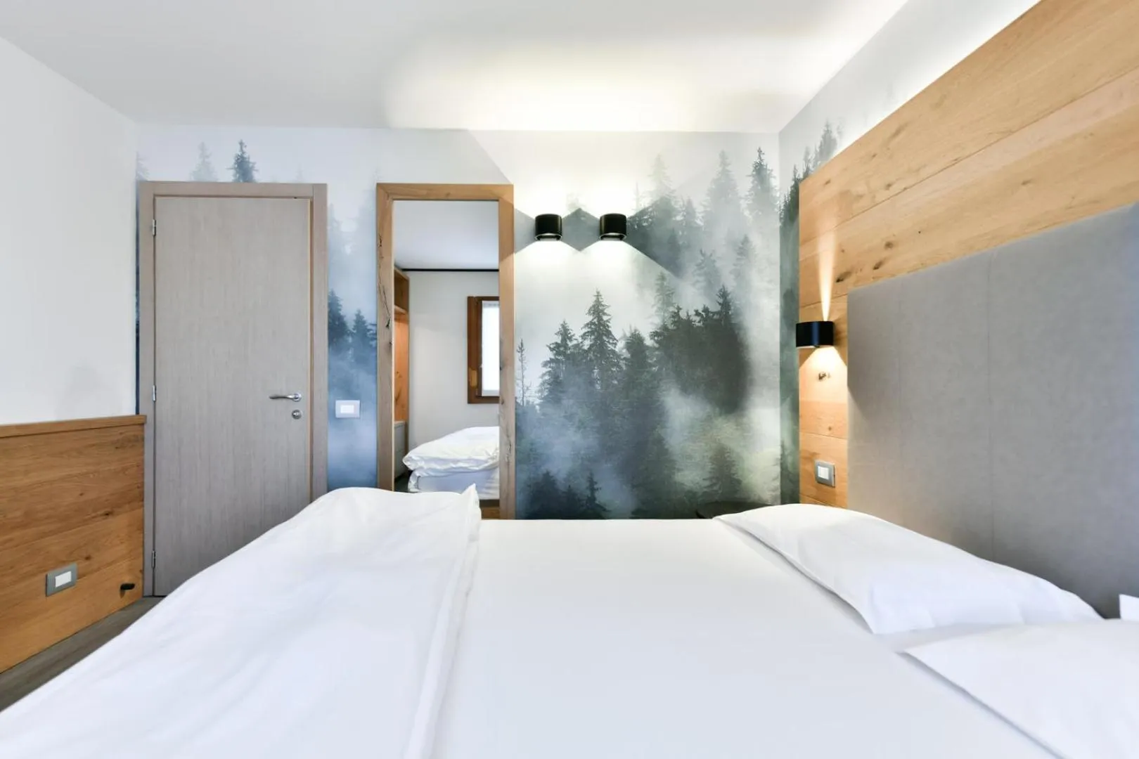 Bed in Hotel Montana