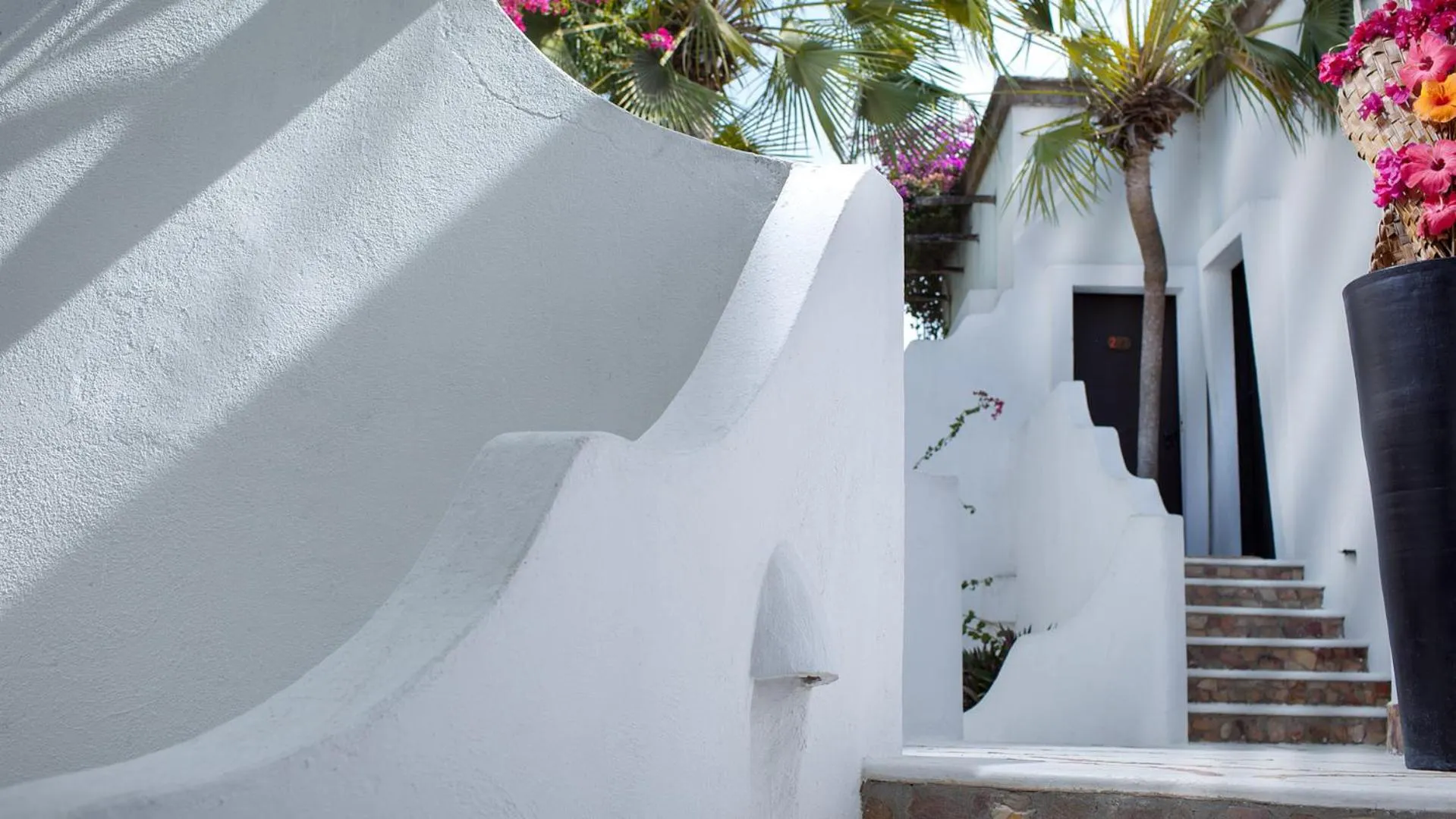 Facade/entrance in My Blue Hotel