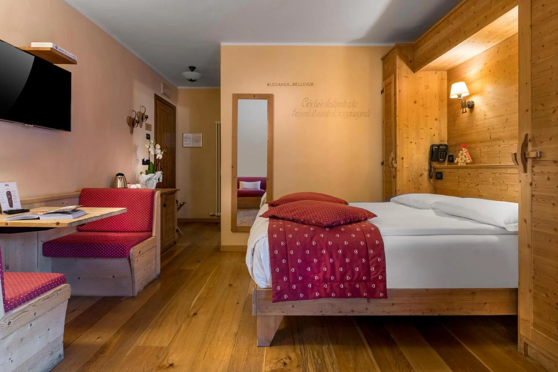 Photo of the whole room, Bed in Locanda Bellevue