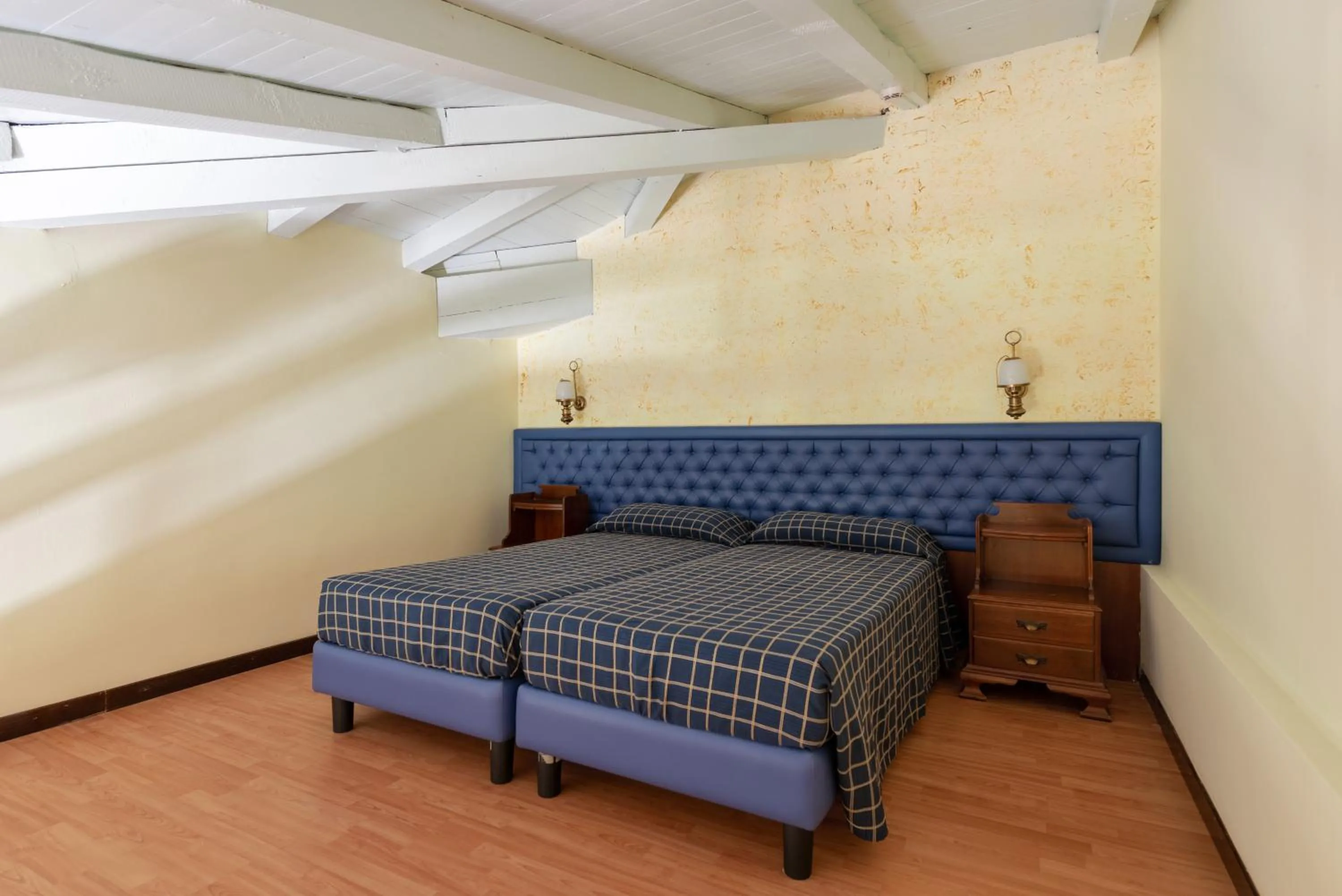 Bed in Hotel Malcesine