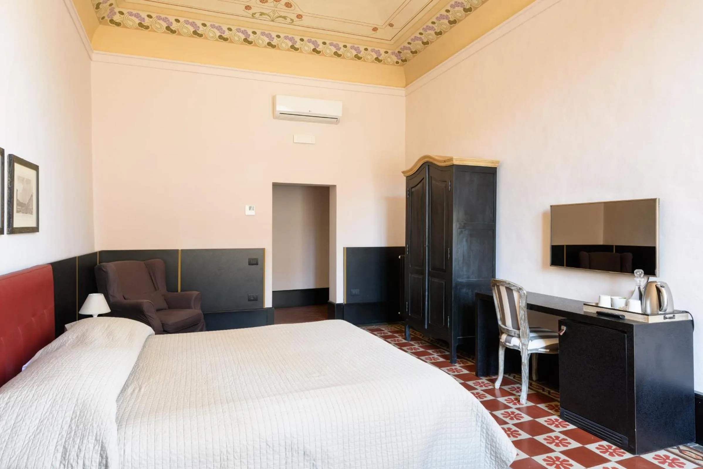 Bed in La Terrazza Sul Campo-Rooms Only