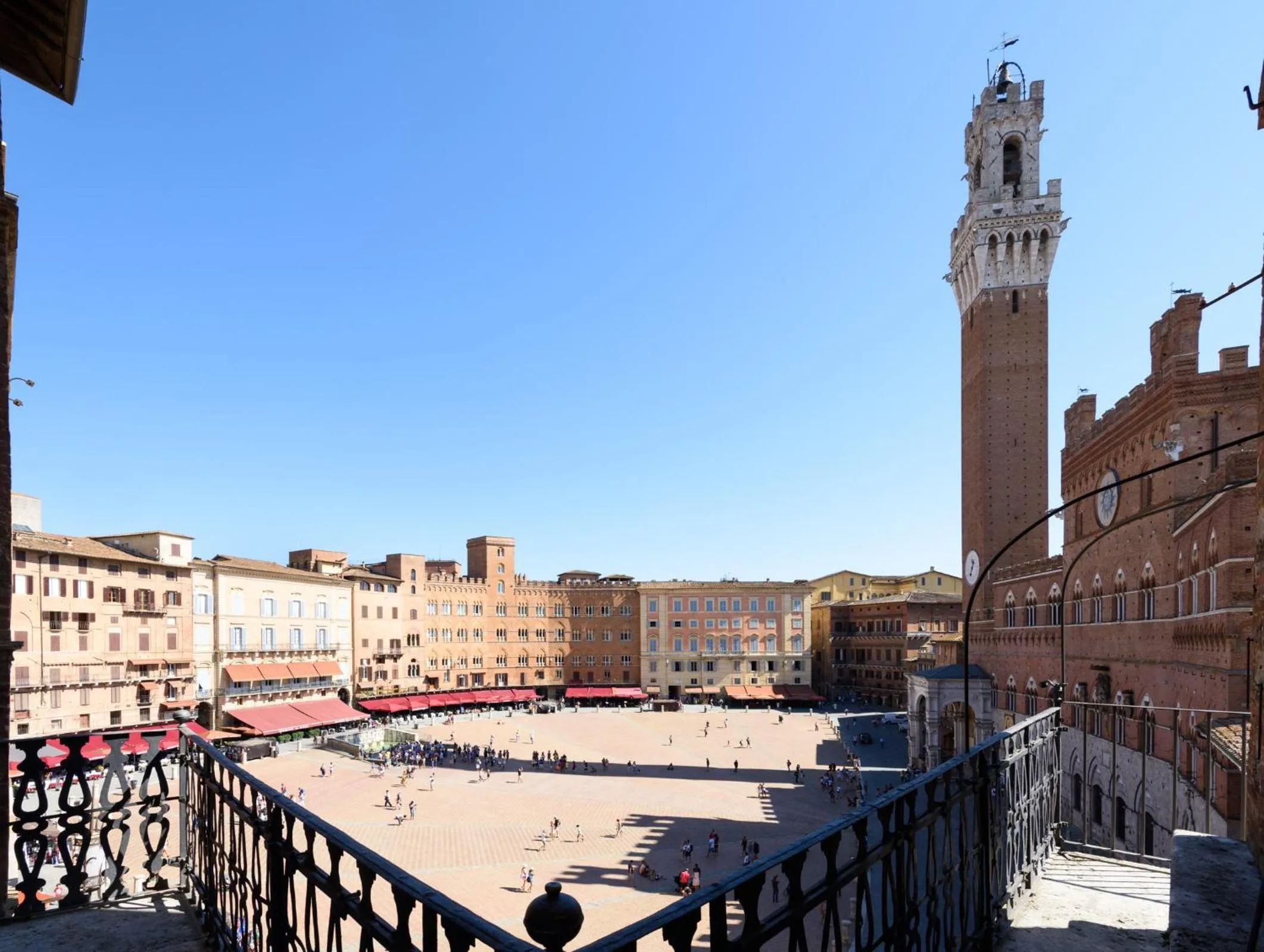 Landmark view in La Terrazza Sul Campo-Rooms Only