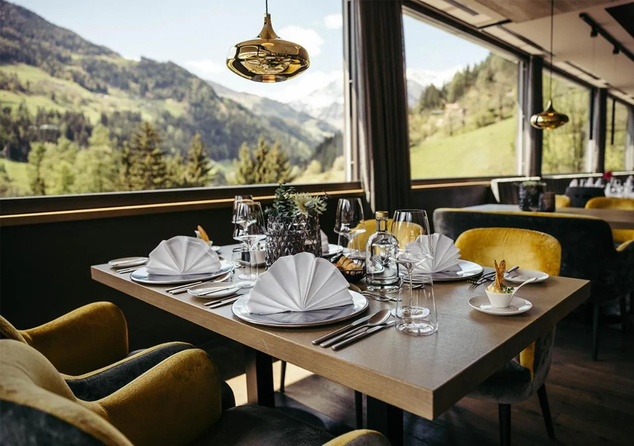 Restaurant/places to eat in Hotel Bad Fallenbach