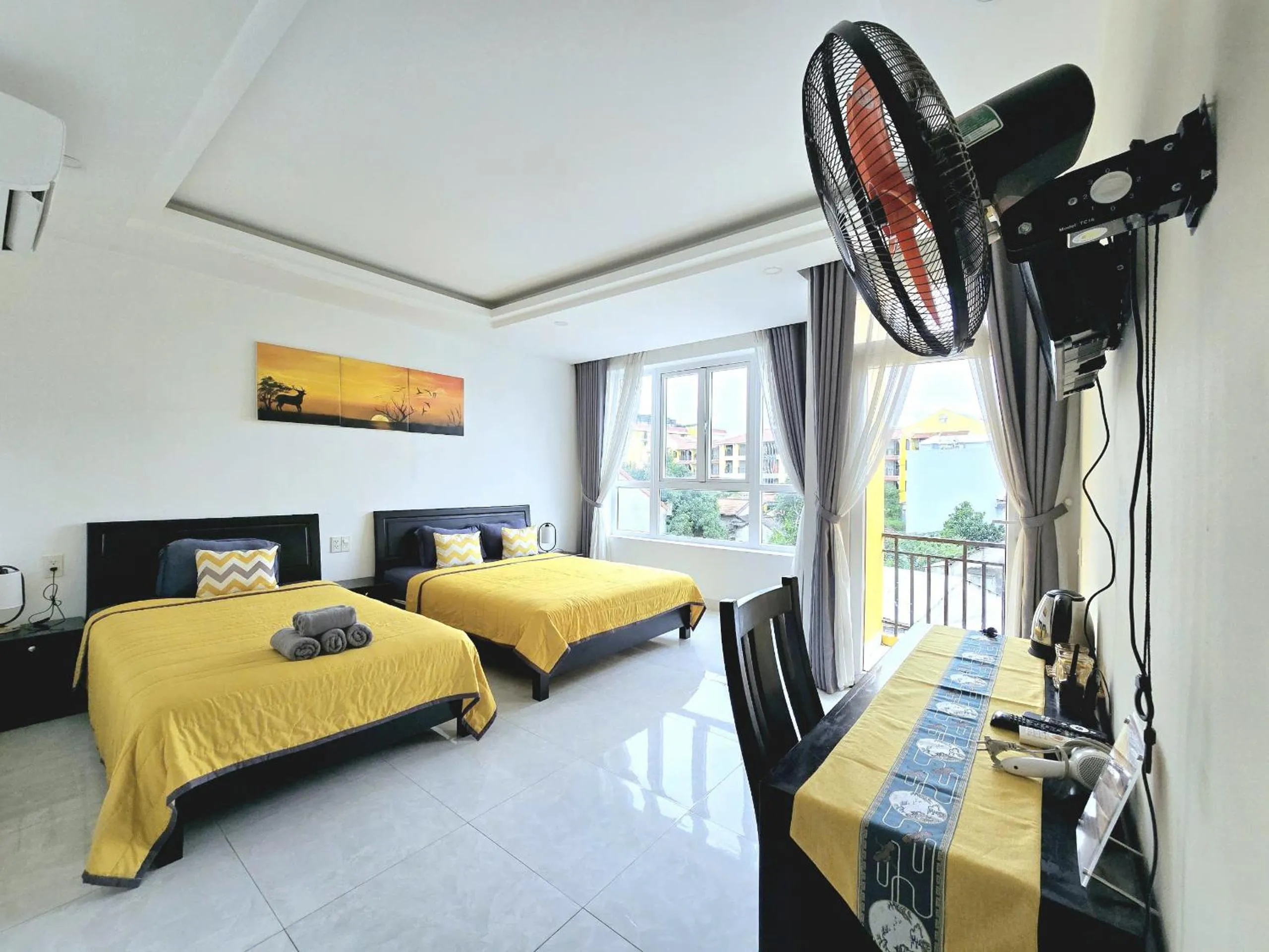 Bed in Flamingo Villa Homestay - Big Rooms with Balcony - Close to Hoi An Old Town 200m & Temple Bridge - Large Outside Pool for Sun Bathing