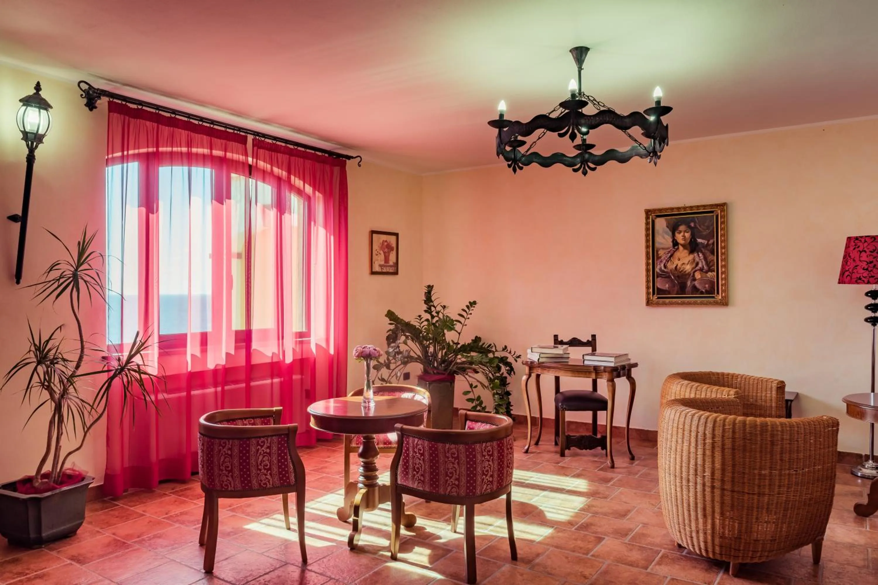 Communal lounge/ TV room in Hotel Lido degli Spagnoli Wellness & Spa