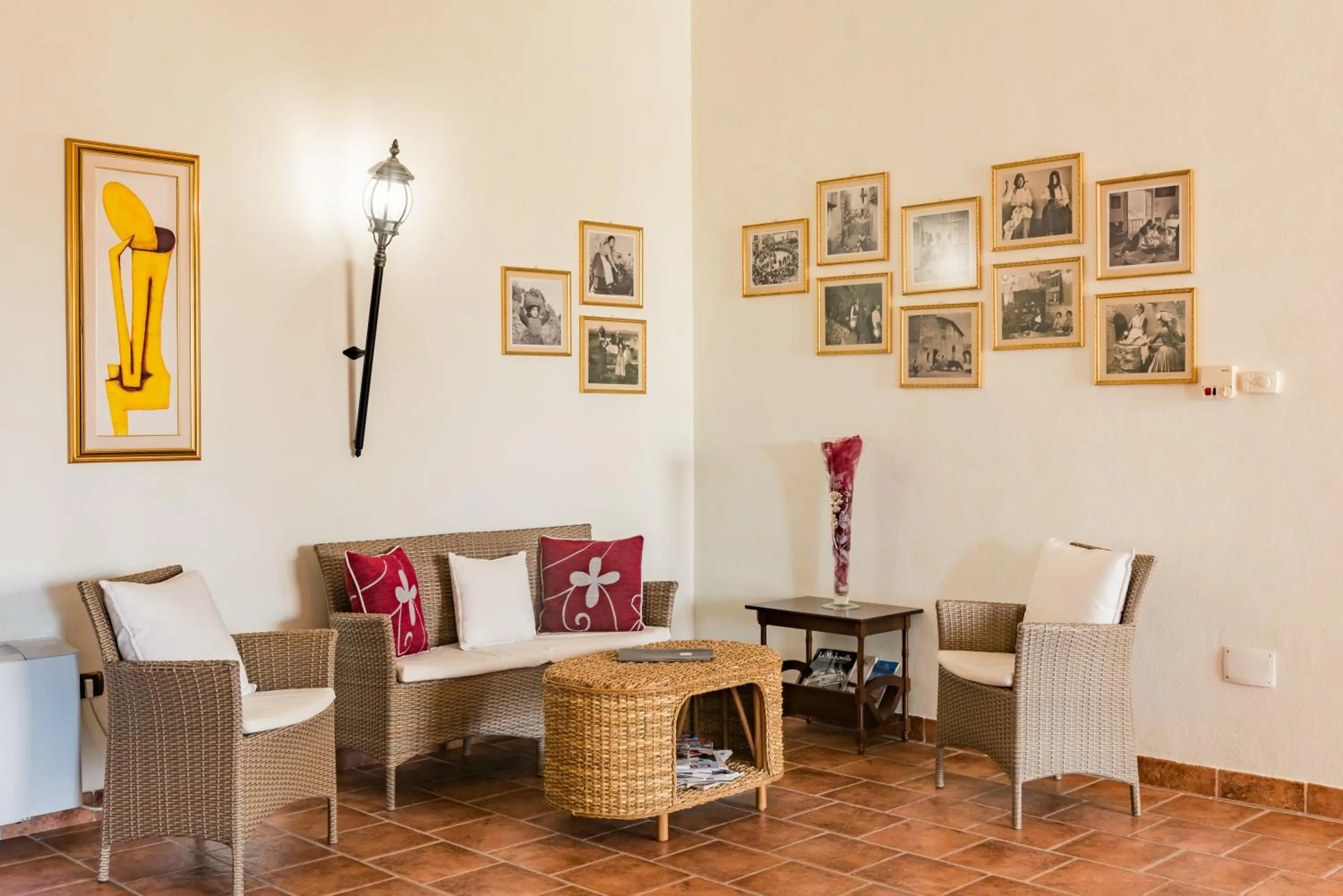 Communal lounge/ TV room in Hotel Lido degli Spagnoli Wellness & Spa