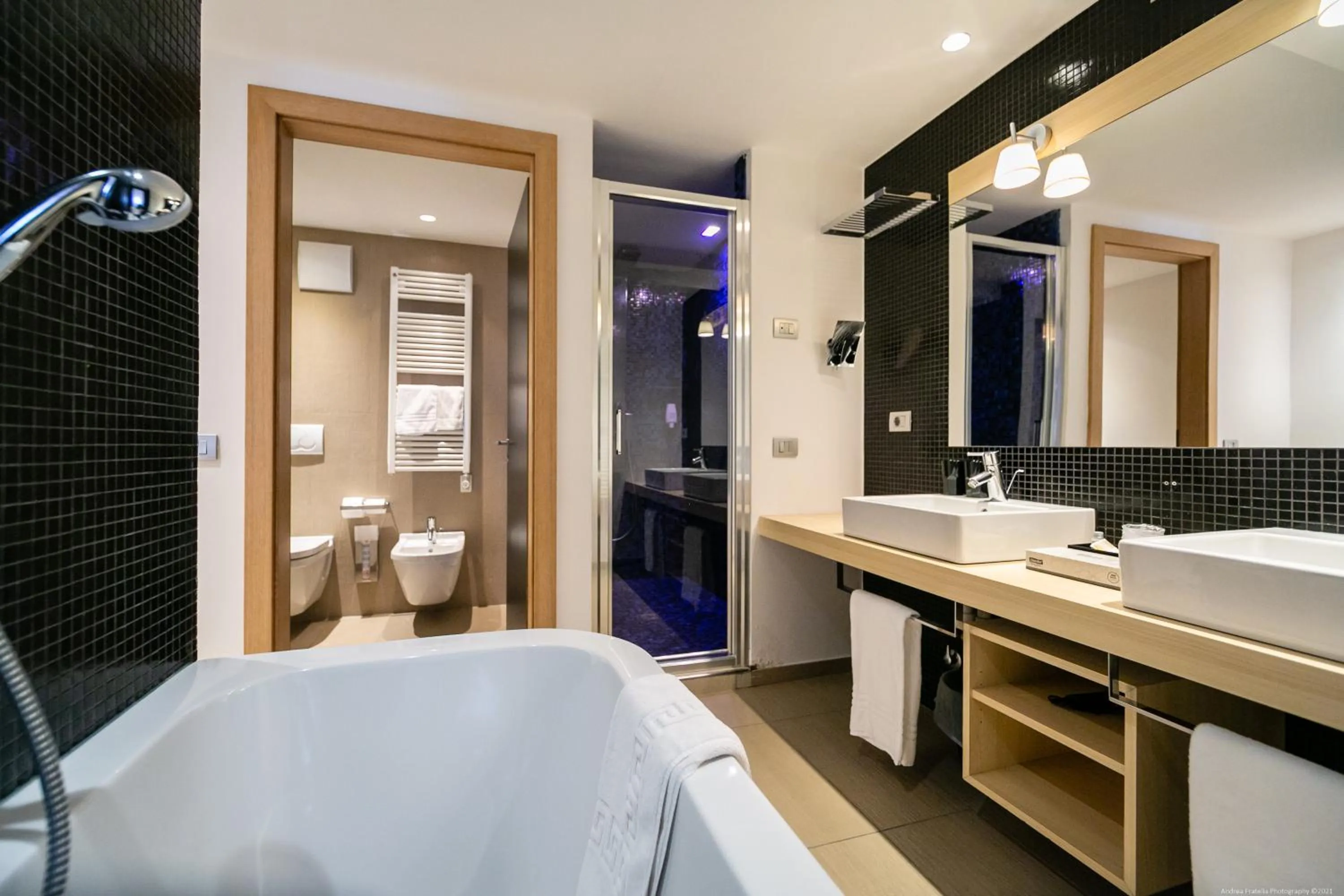 Shower in Boutique Exclusive B&B