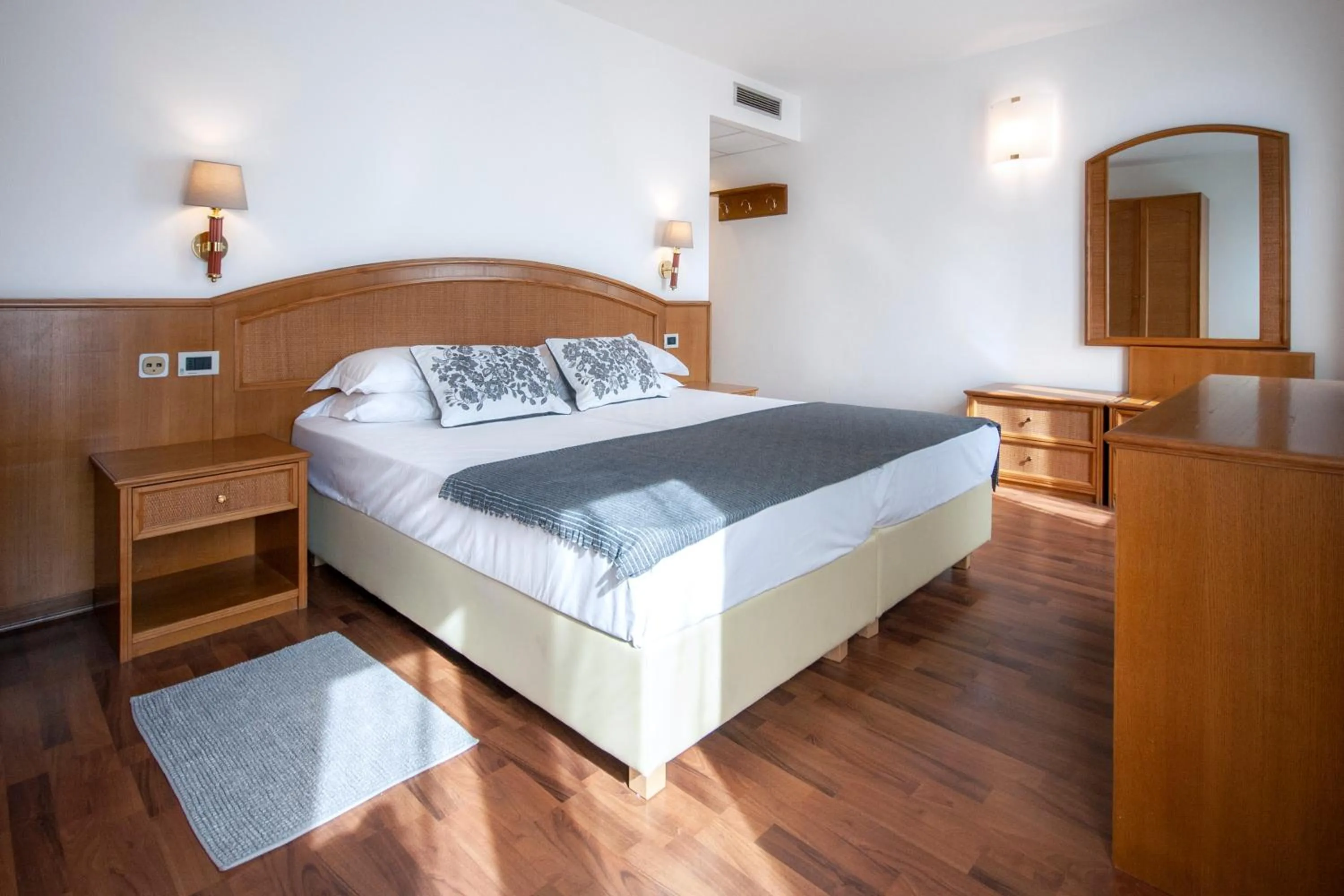 Bedroom, Bed in Hotel Metropole