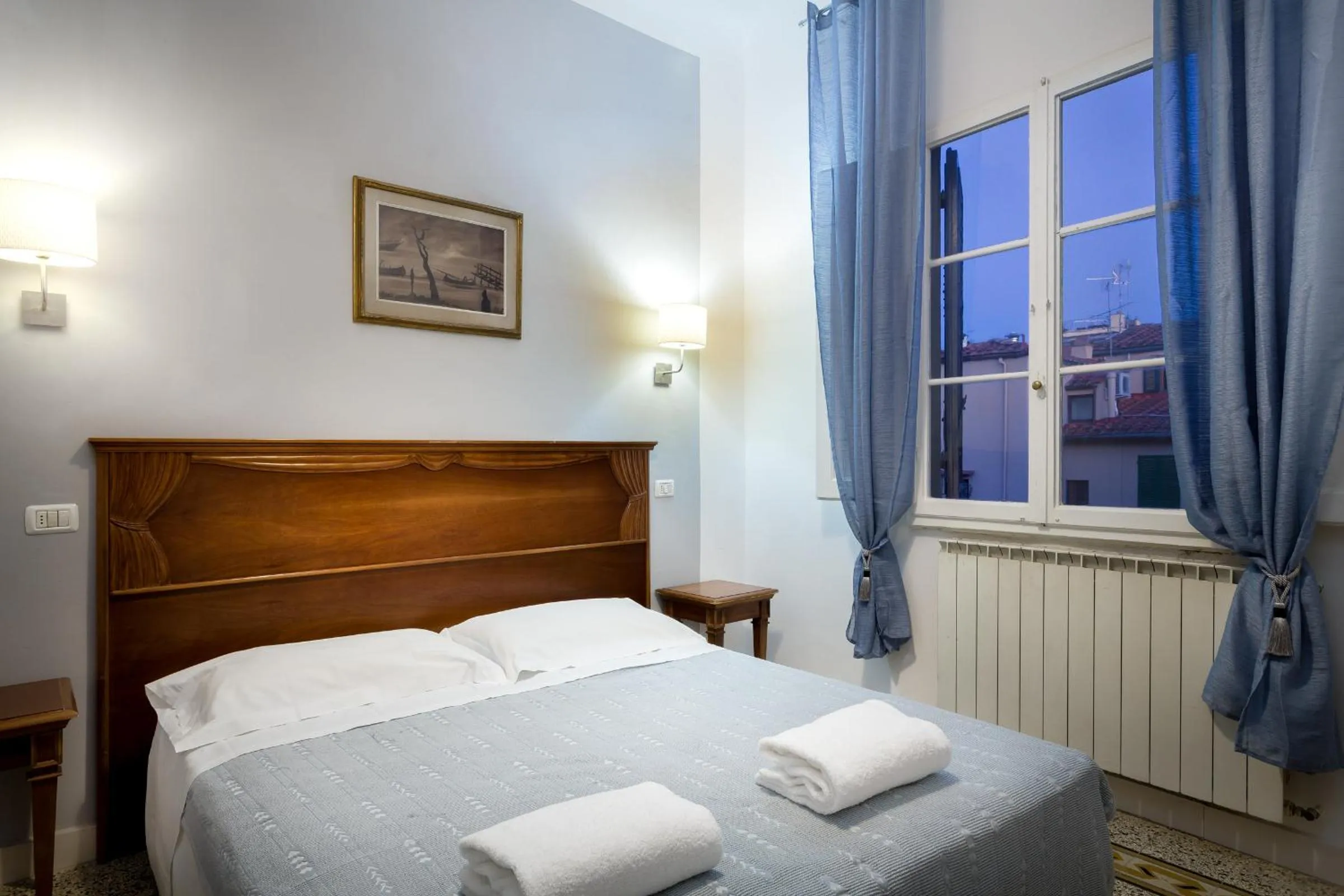 Photo of the whole room, Bed in Adre Majestic View ! Center of Florence !