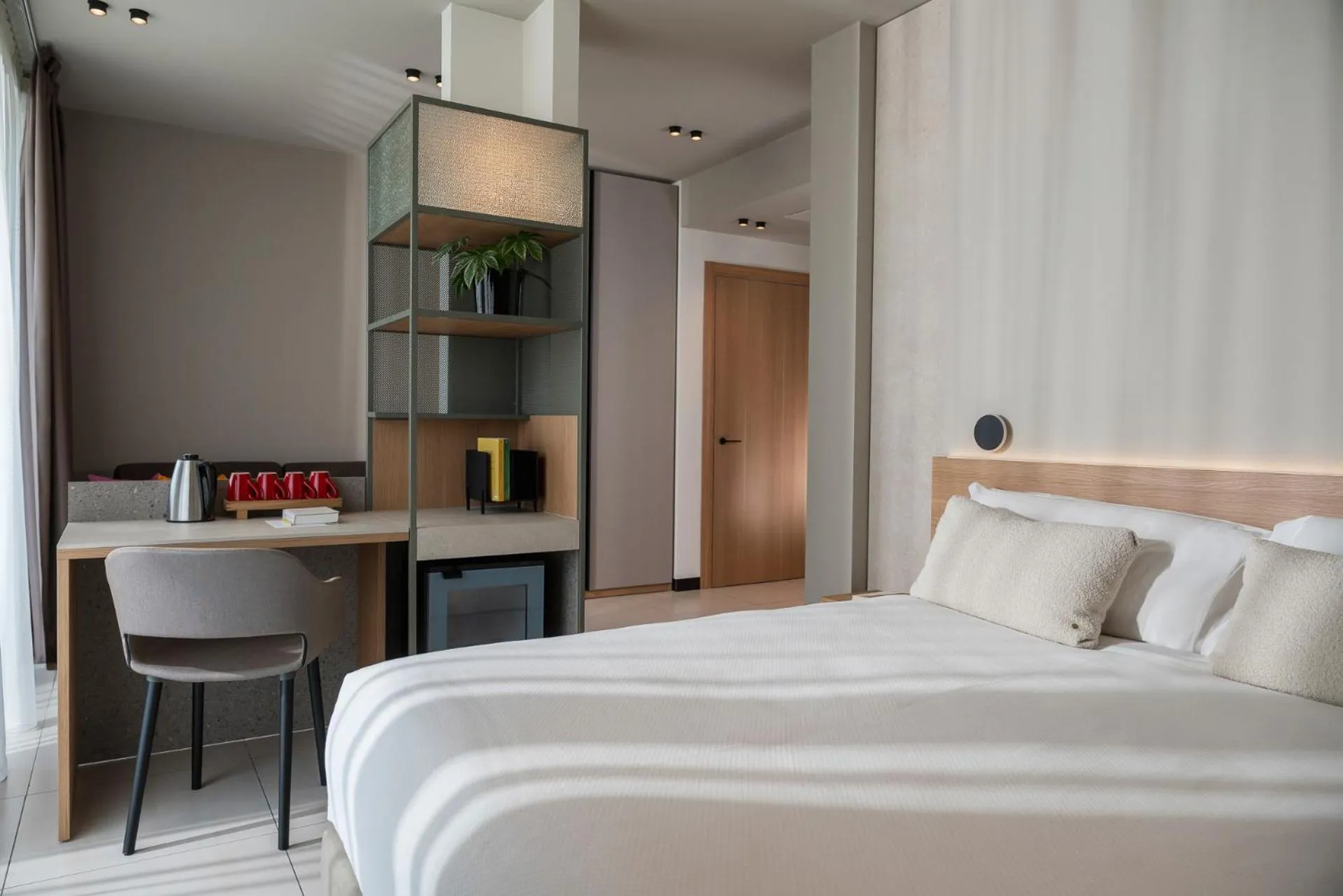 Photo of the whole room, Bed in Aqua Hotel