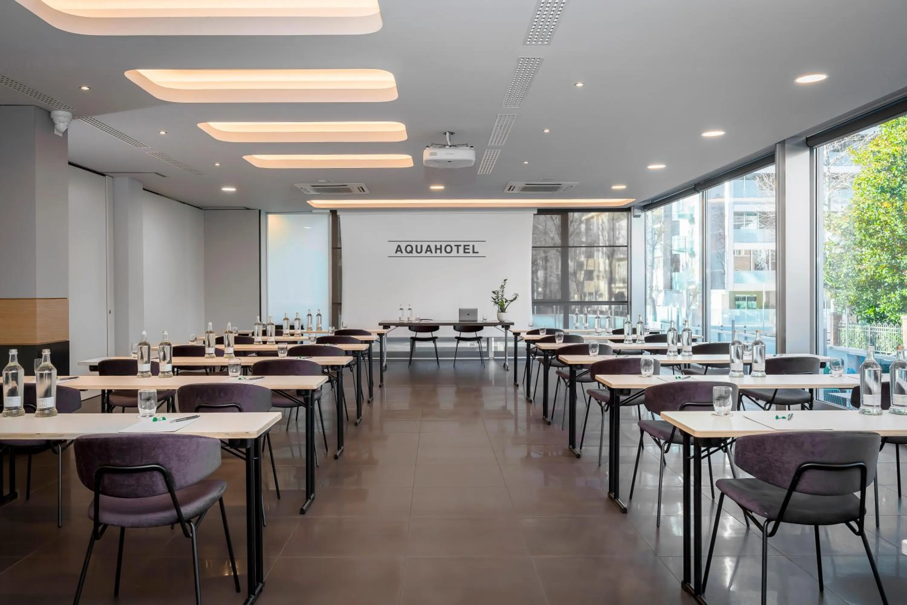 Meeting/conference room in Aqua Hotel
