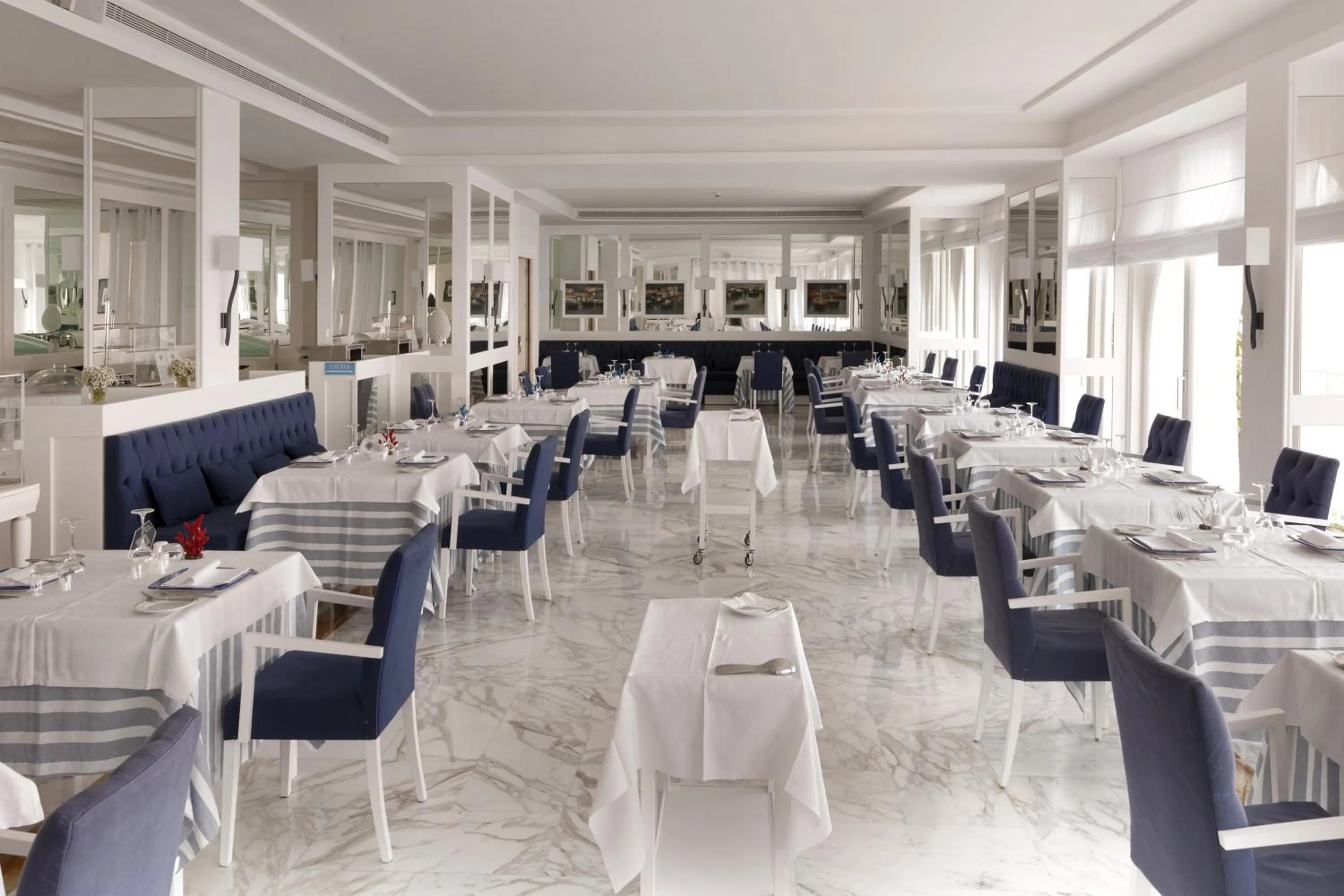 Breakfast in Grand Hotel Riviera