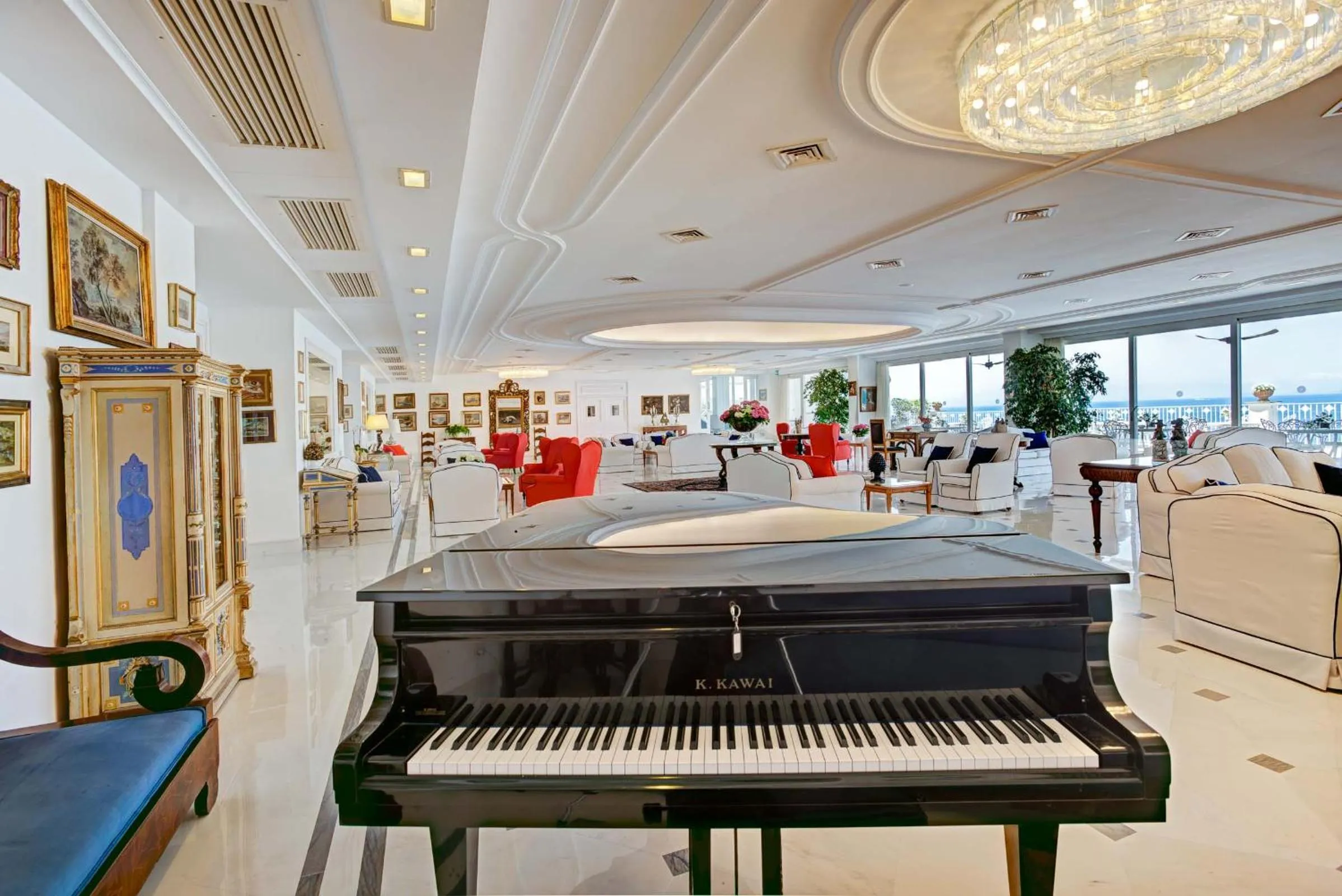 Living room in Grand Hotel Riviera