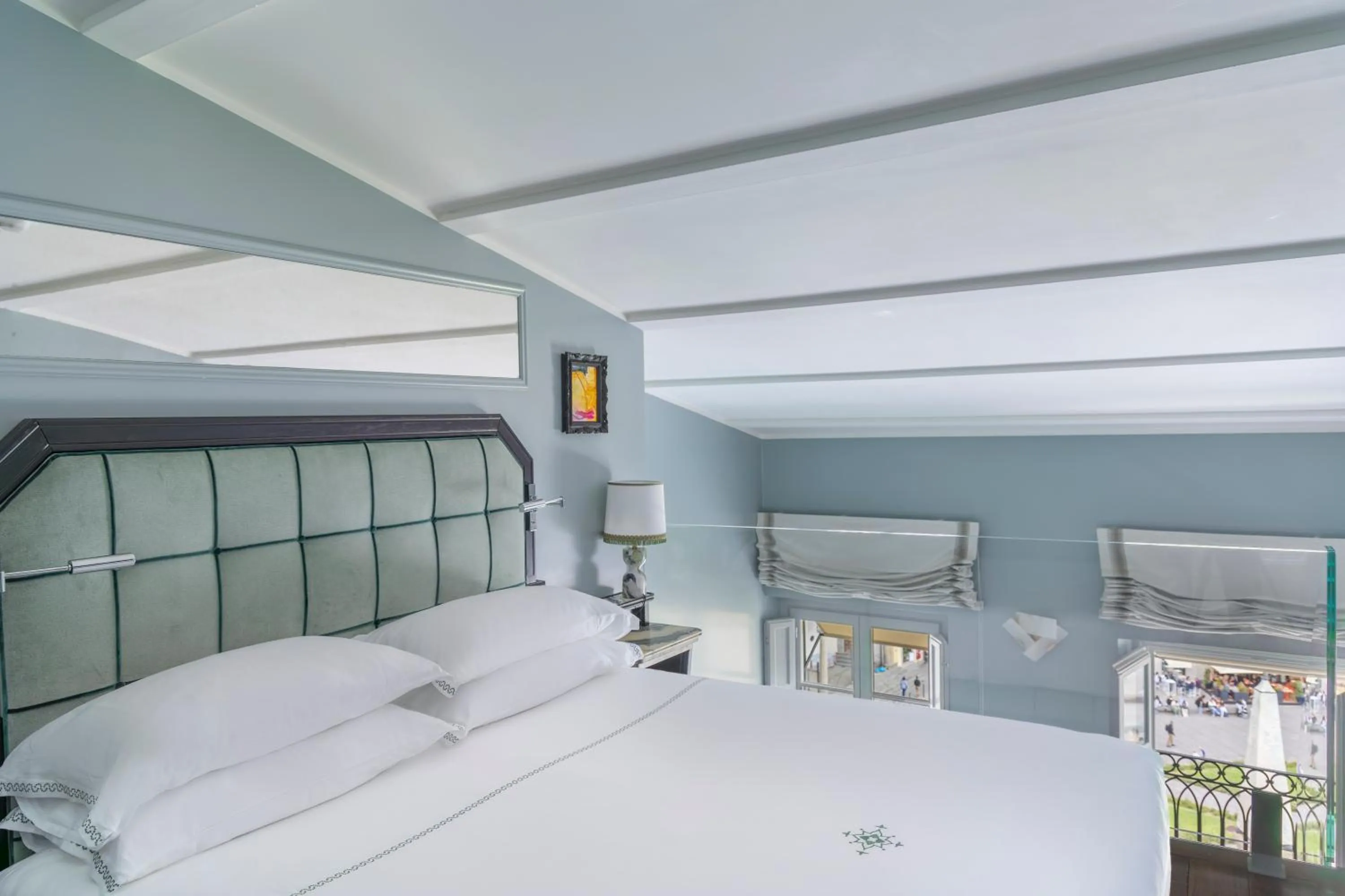 View (from property/room), Bed in The Place Firenze