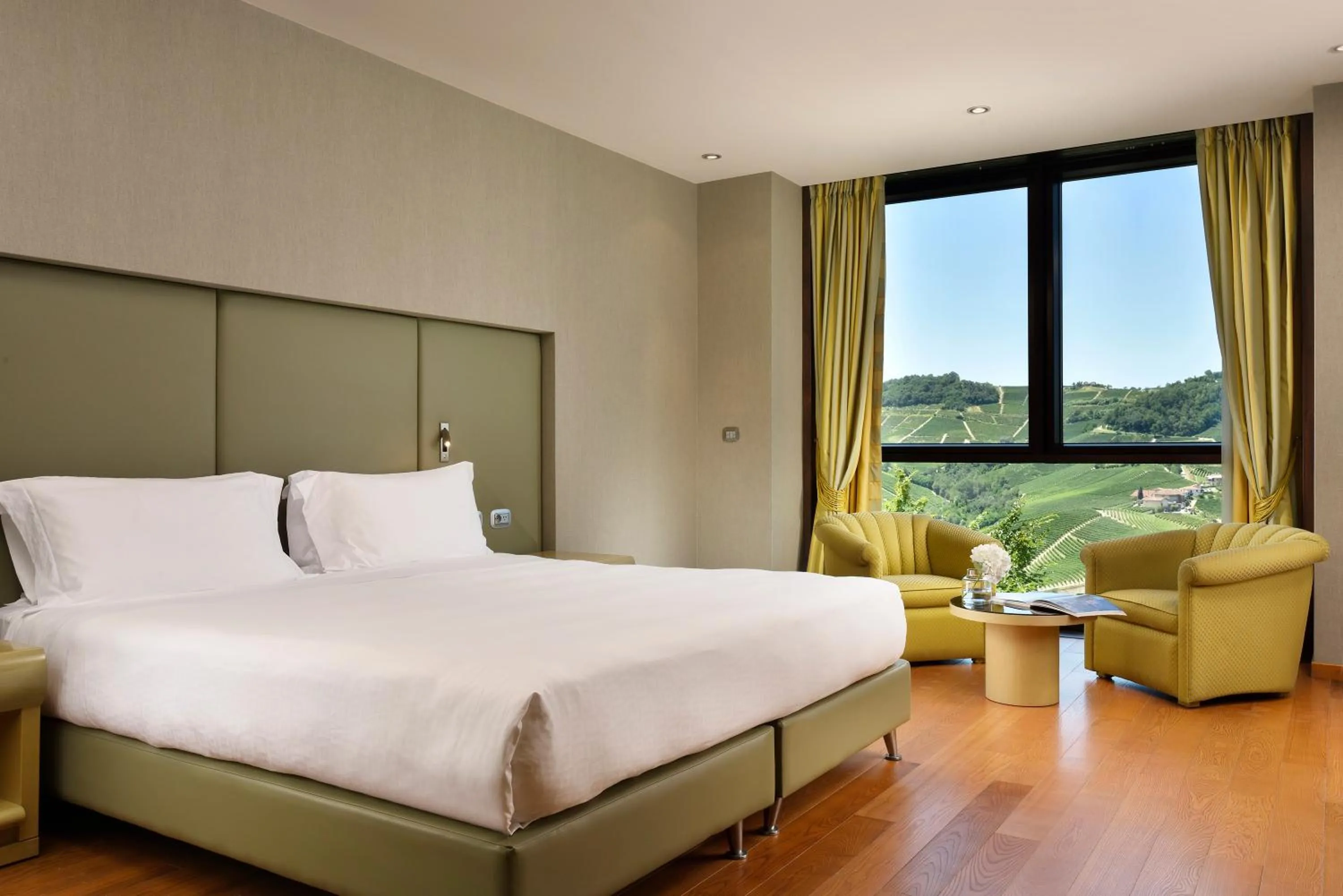 Bedroom, Bed in Il Boscareto Resort & Spa