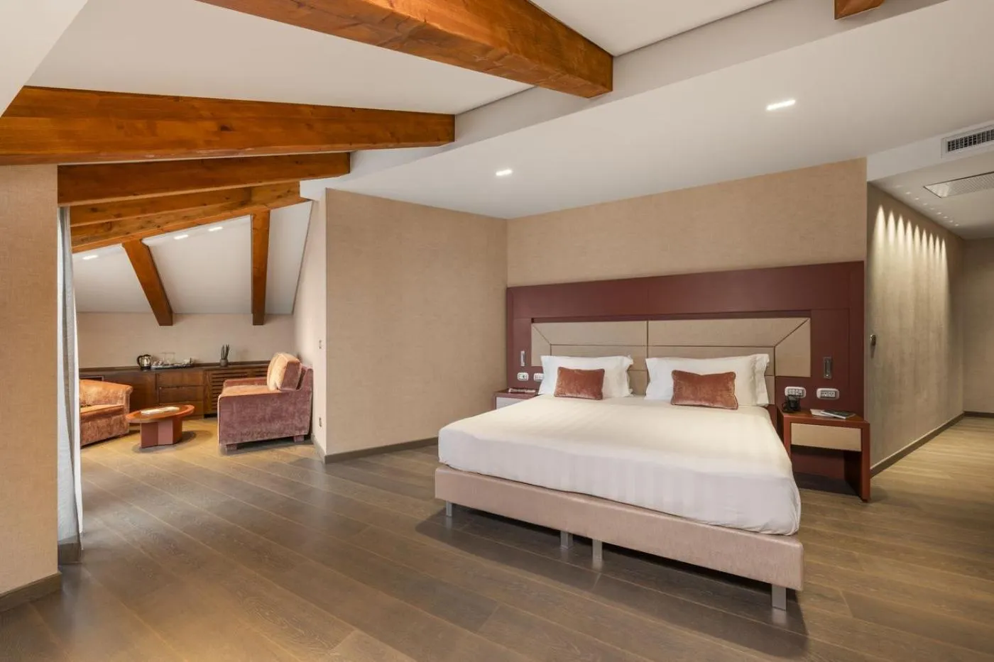 Bedroom, Bed in Il Boscareto Resort & Spa