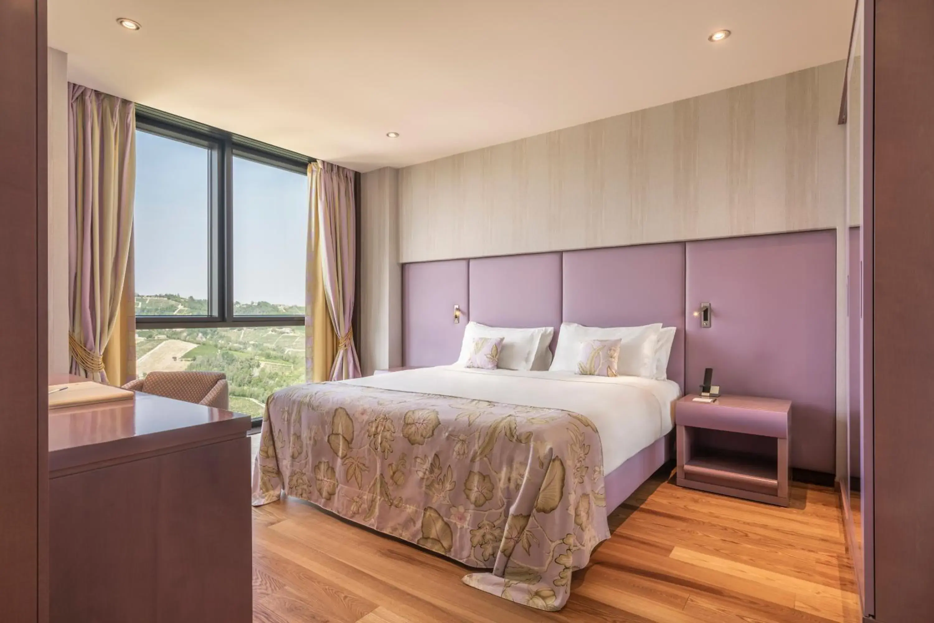 Superior Suite in Il Boscareto Resort & Spa Superior Suite in Il Boscareto Resort & Spa