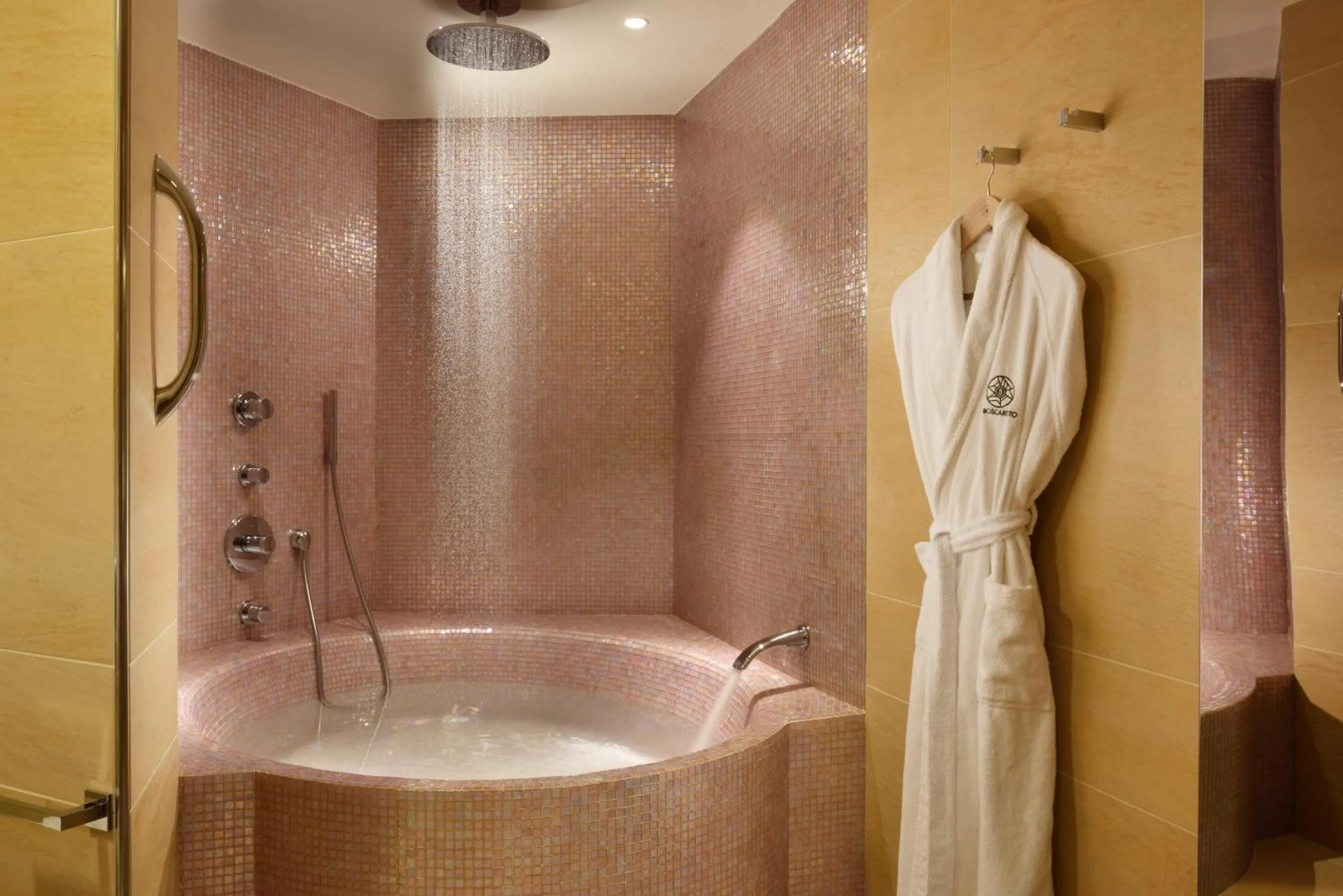 Bath in Il Boscareto Resort & Spa