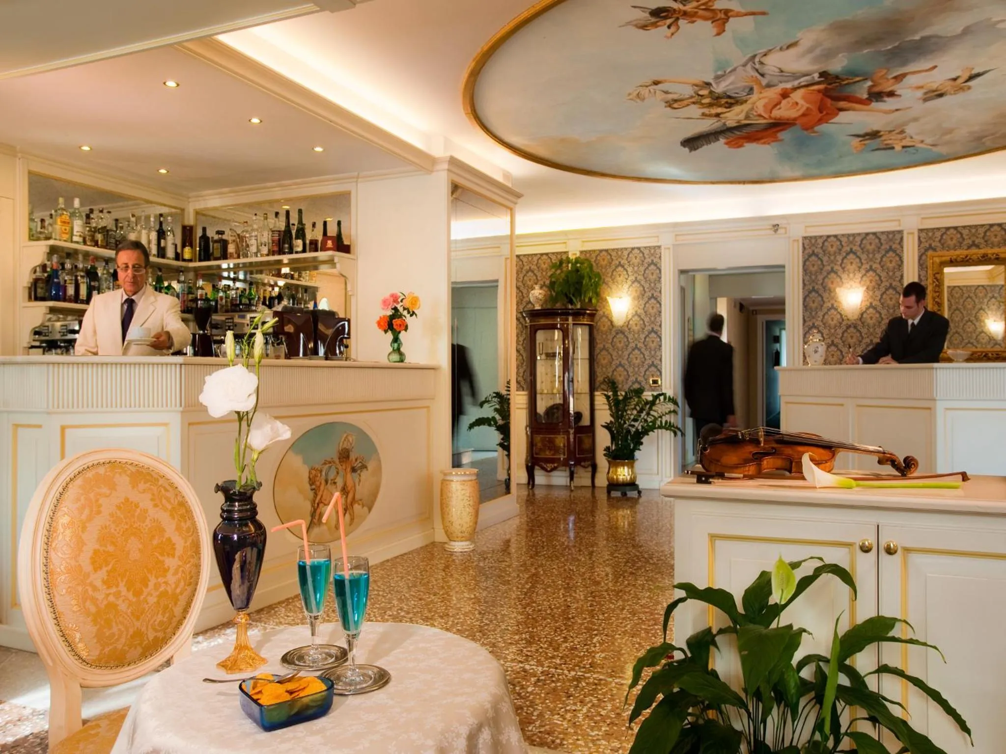 Restaurant/places to eat in Hotel Doge