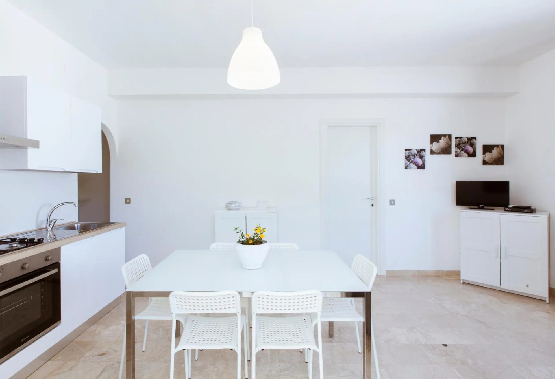 Dining area in Residence Guidaloca