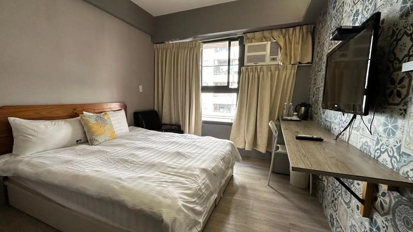 Bed in Feng Chia Hygge