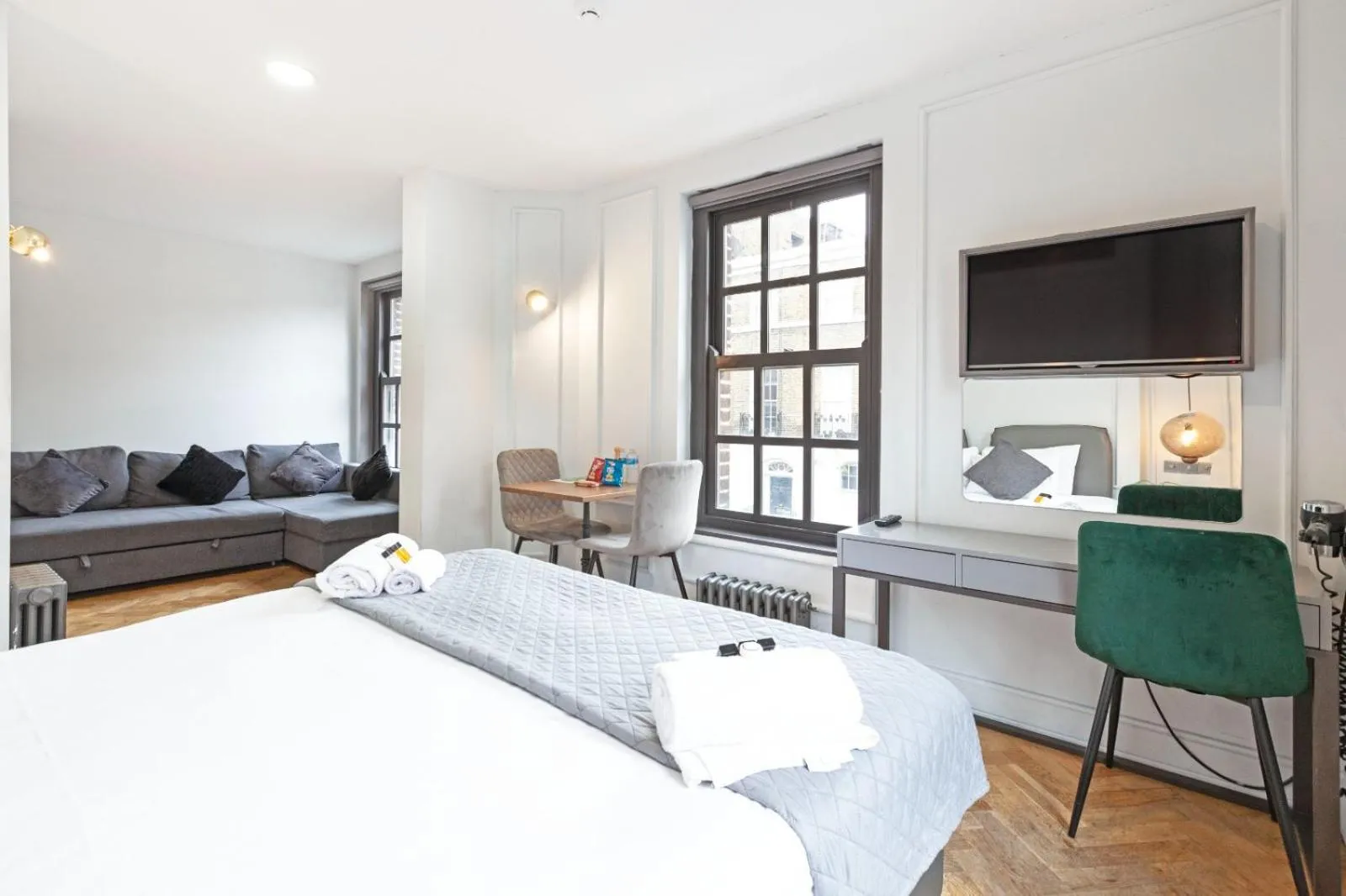 Bed in London Paddington Apartments